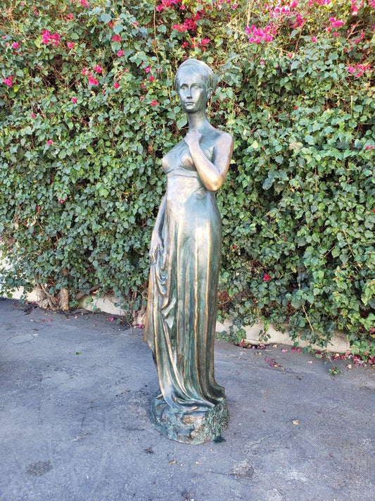Juliet Capulet Bronze replica Munich Germany -  Size: 21"L x 20"W x 84"H.