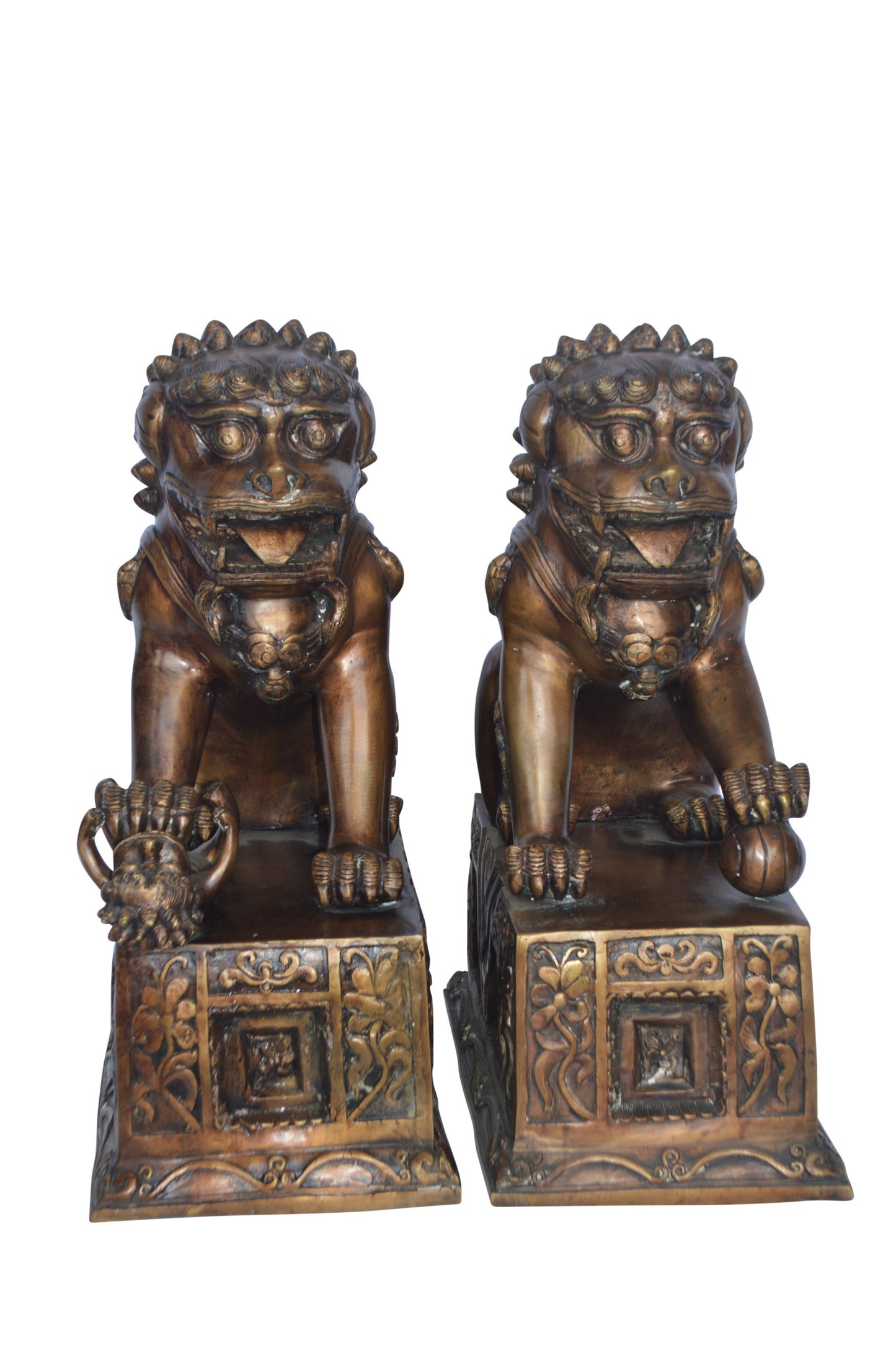 Pair of Foo Dogs bronze statues  -  Size: 20"L x 10"W x 23"H. 40 LB each
