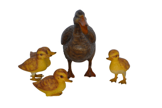 Duck family Bronze Statue - Size: 12"L x 4"W x 9"H.