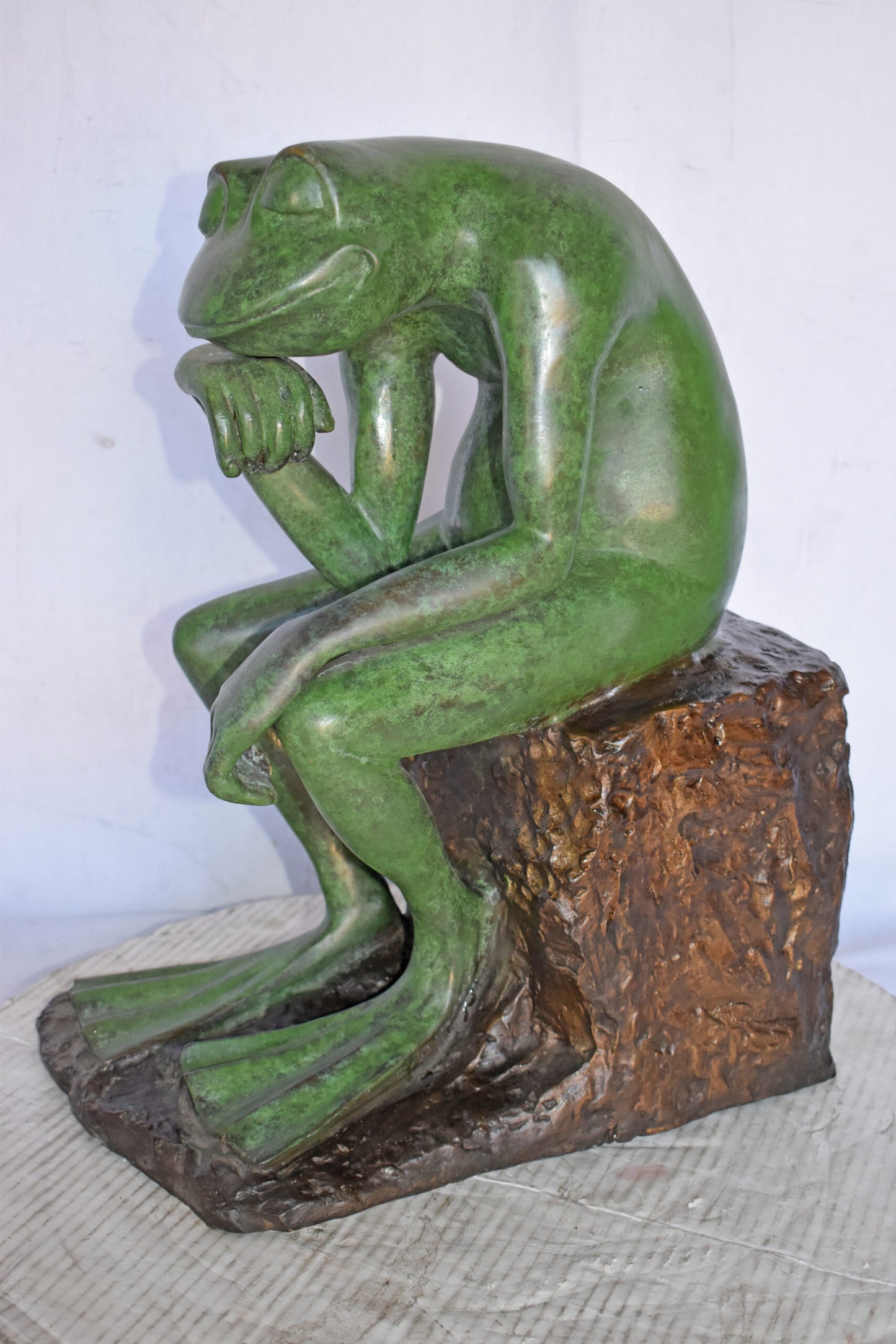 Green Frog Thinking Bronze Statue - Size: 10"L x 16"W x 20"H.