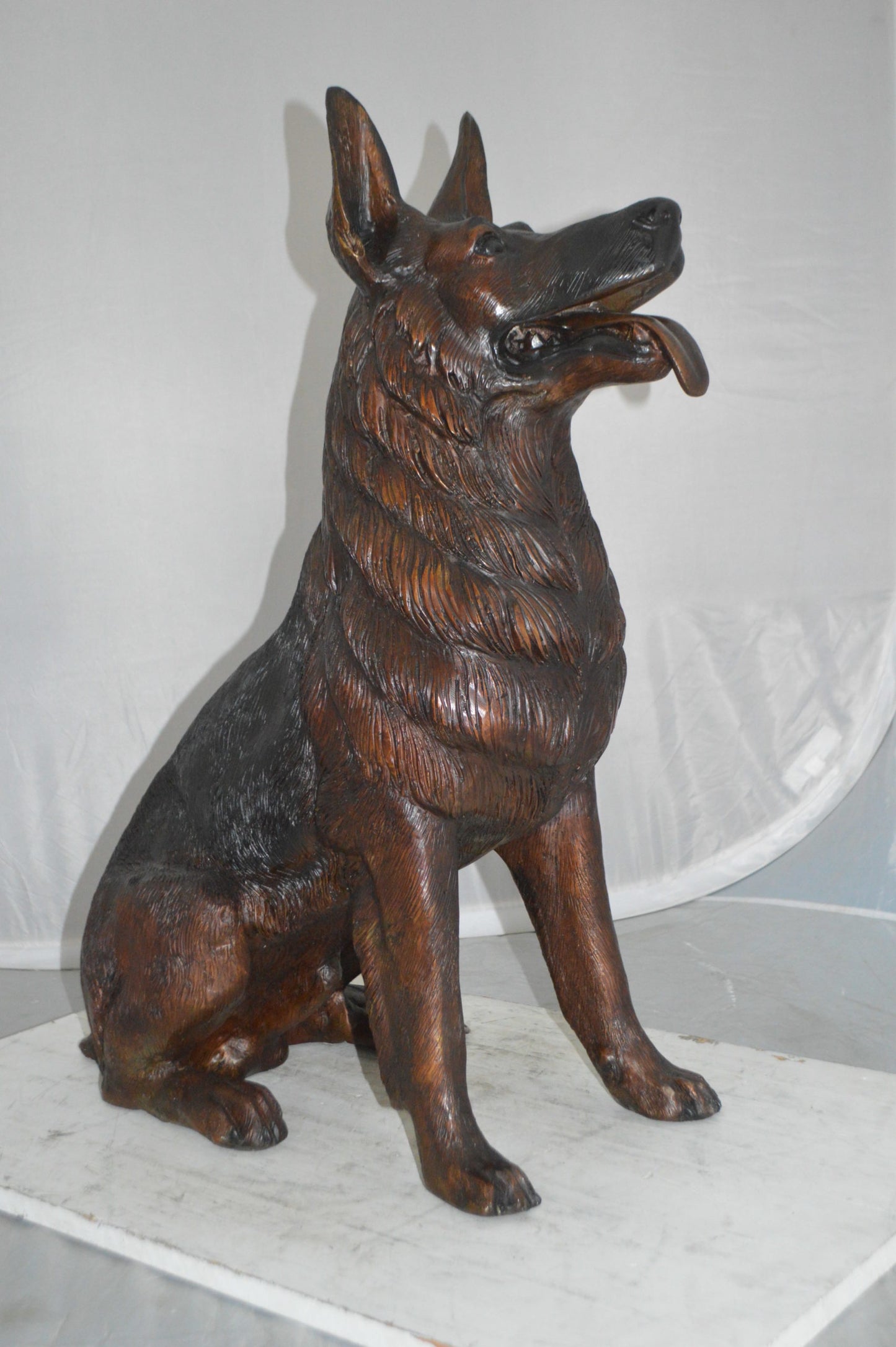 Nifao German Shepherd Alsatian dog bronze statue - Life-Size, Realistic Bronze Statue - Ideal for Home or Garden Decoration - Size: 23"L x 16"W x 30"H.