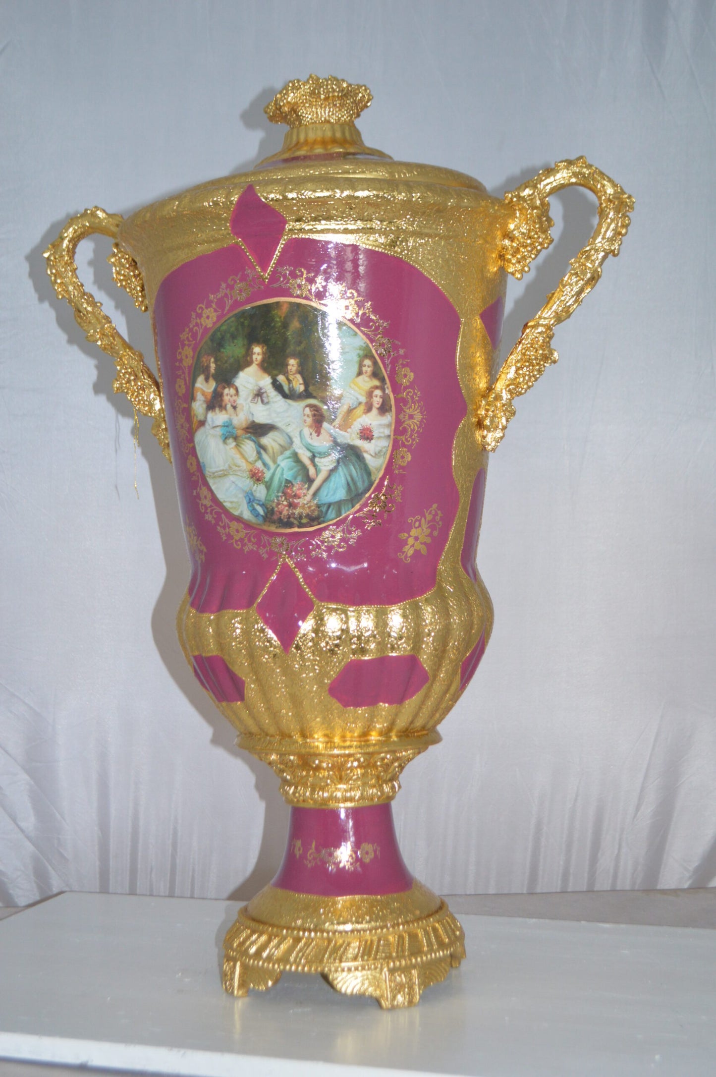 Decoration Vase with cover gold and pink - Size: 23"L x 16"W x 33"H.