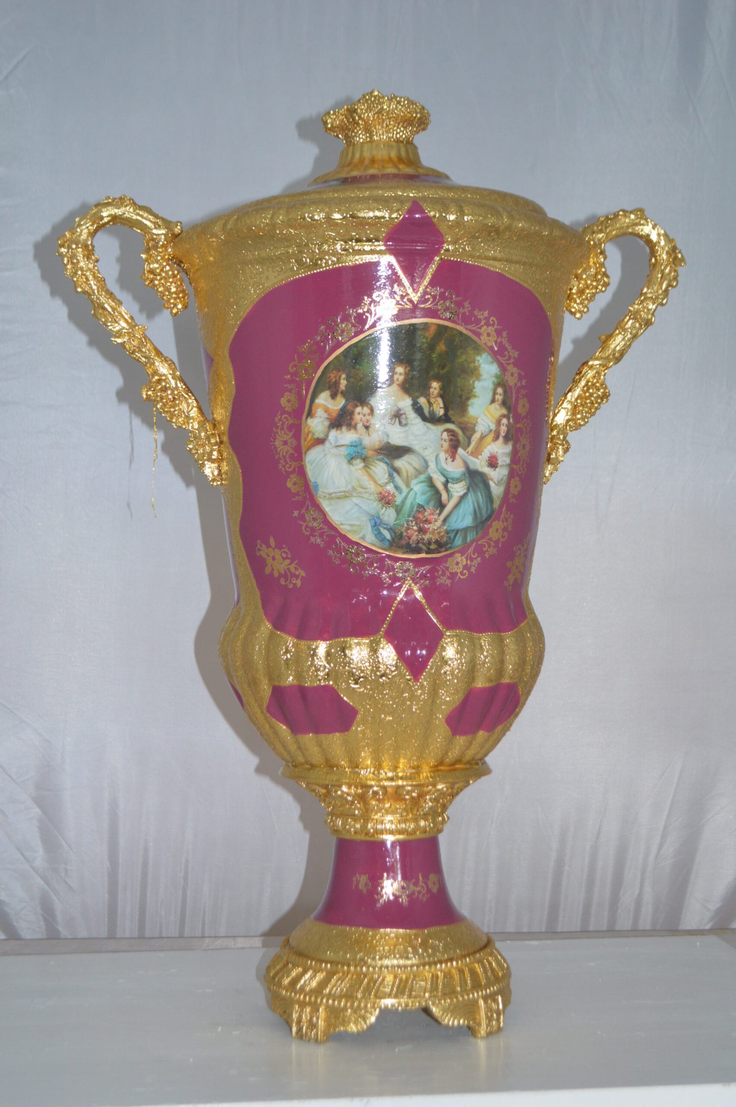Decoration Vase with cover gold and pink - Size: 23"L x 16"W x 33"H.