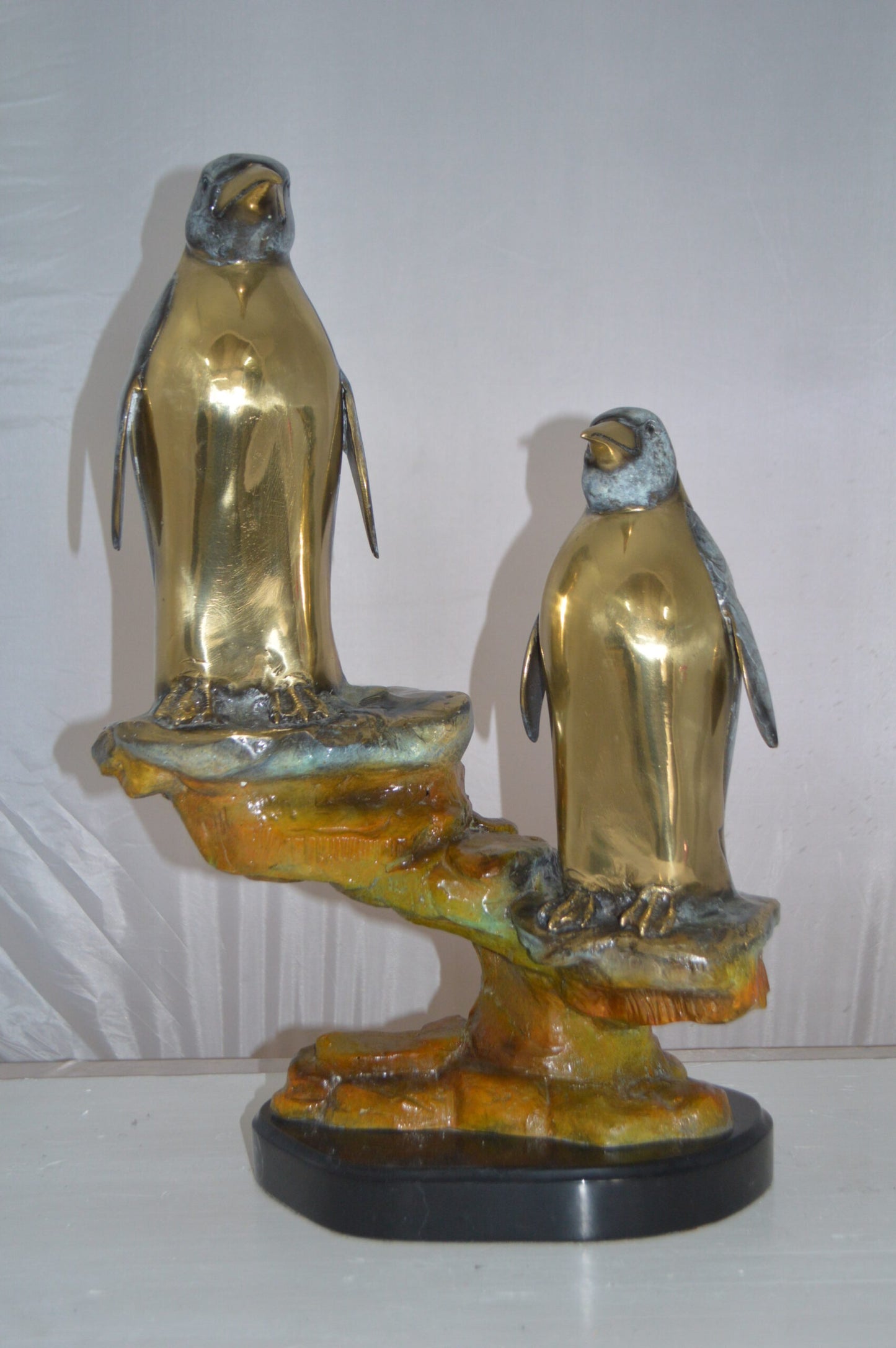 Two Penguins Bronze Statue - Size: 16"L x 10"W x 12"H.