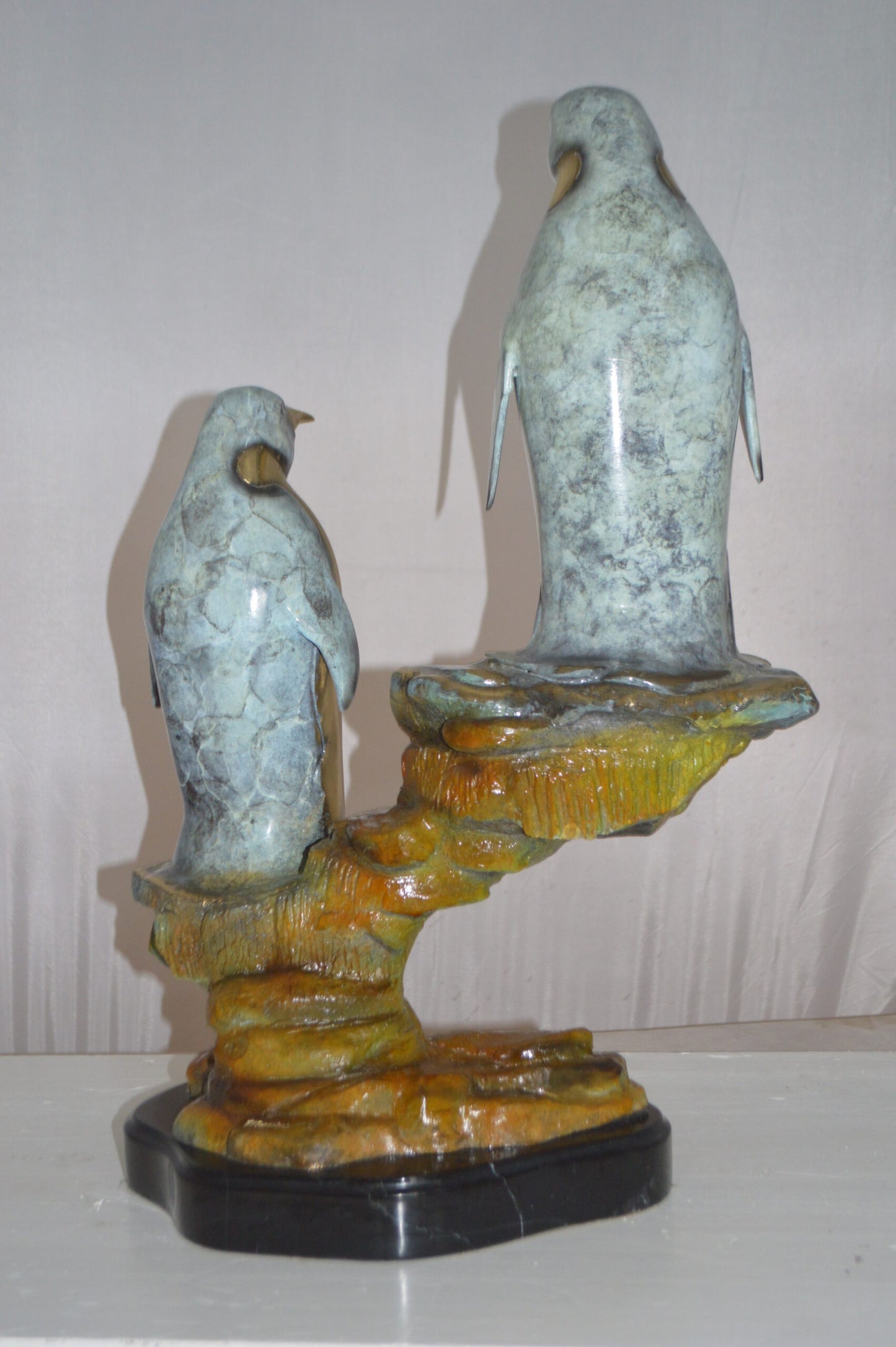 Two Penguins Bronze Statue - Size: 16"L x 10"W x 12"H.