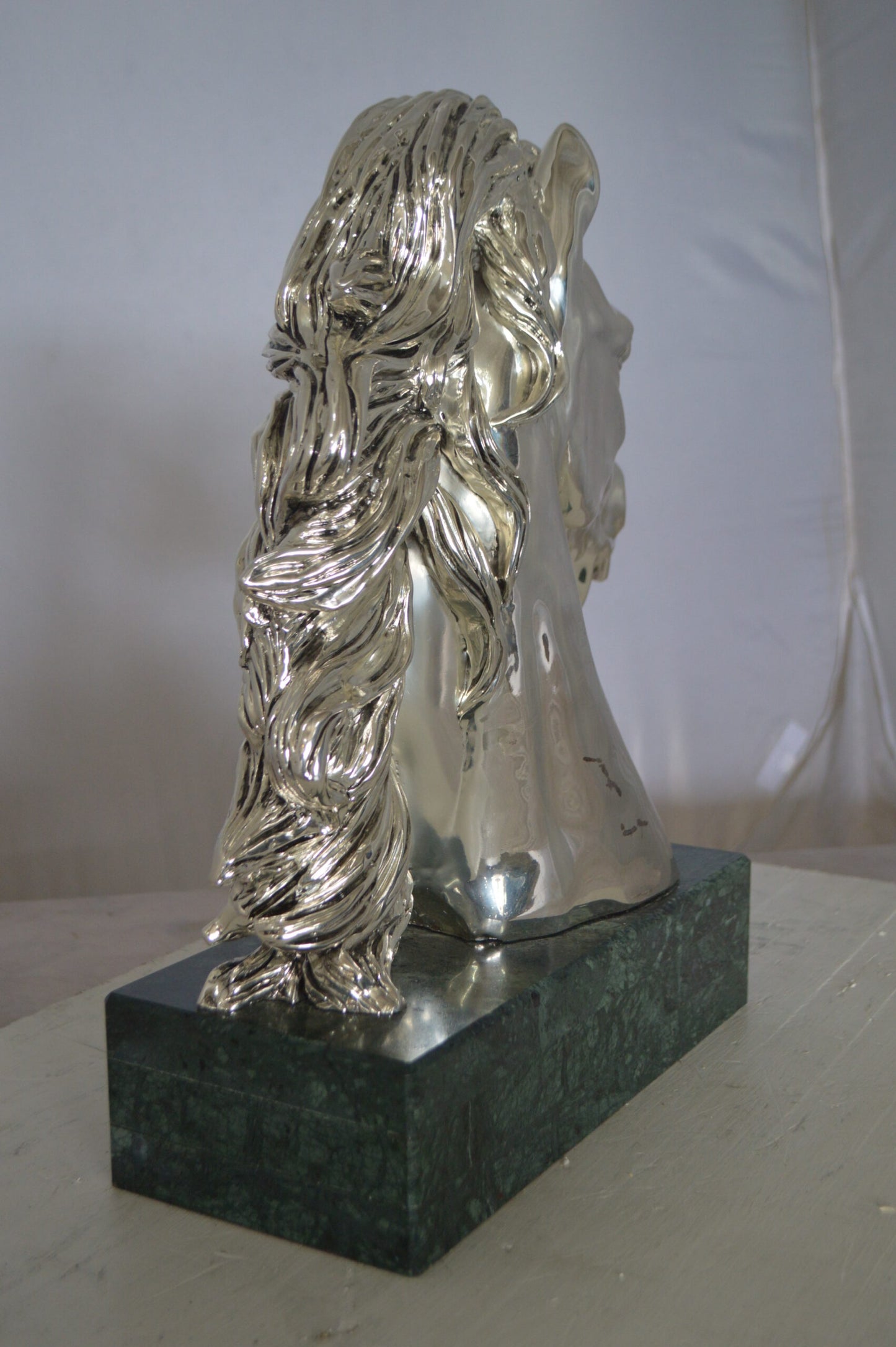 Horse Bust Silver Finished Statue - Size: 16"L x 7"W x 20"H.
