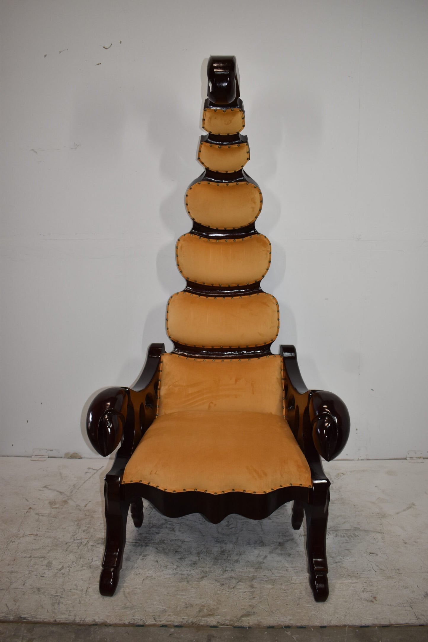 Giant Scorpion King Chair with Yellow and Brown Colors