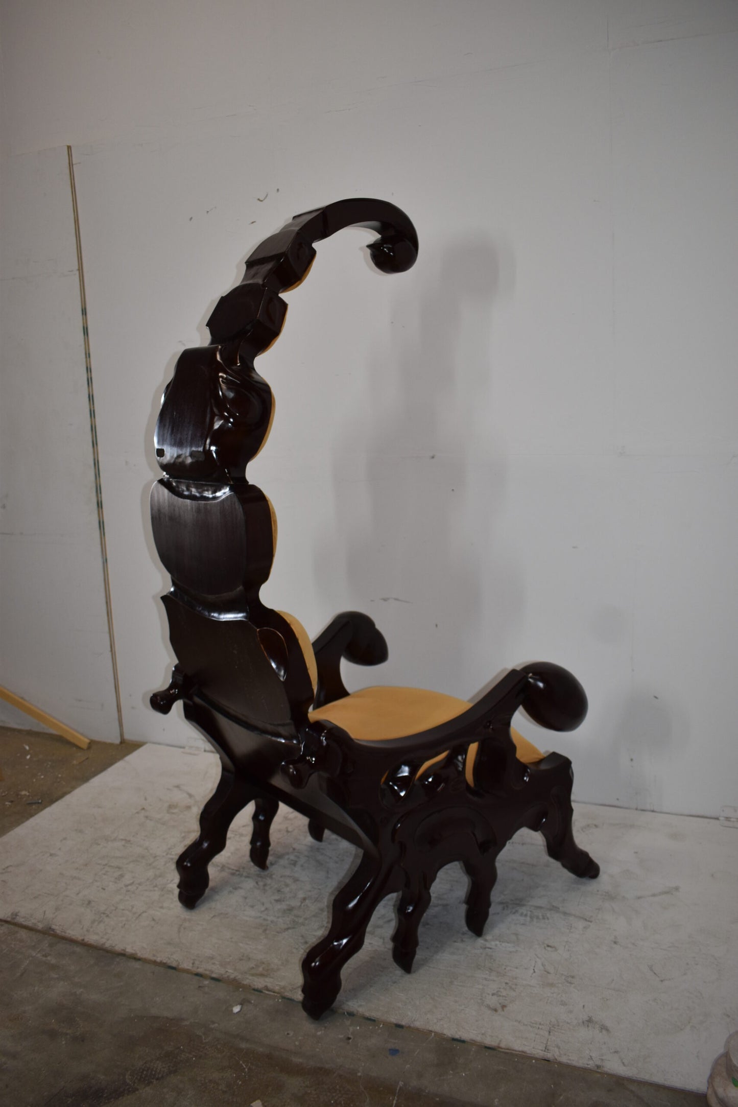 Giant Scorpion King Chair with Yellow and Brown Colors