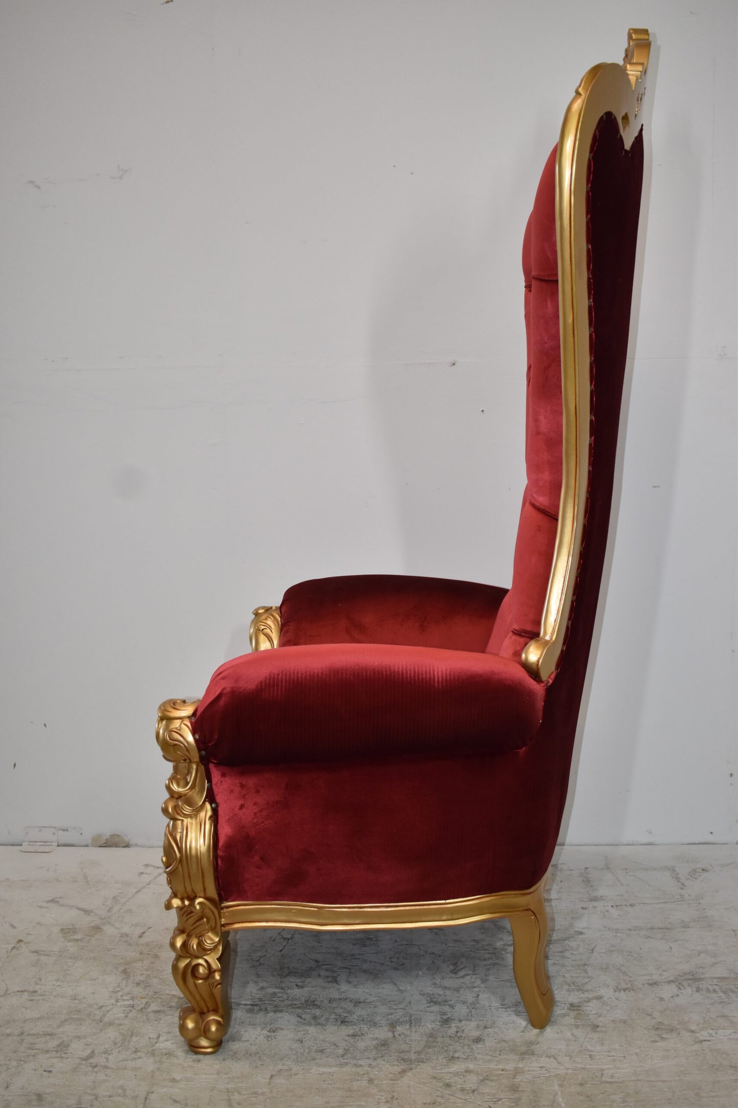 Kings Chair Red and Gold Colors - Giant Size Size: 30" x 35" x 71"H