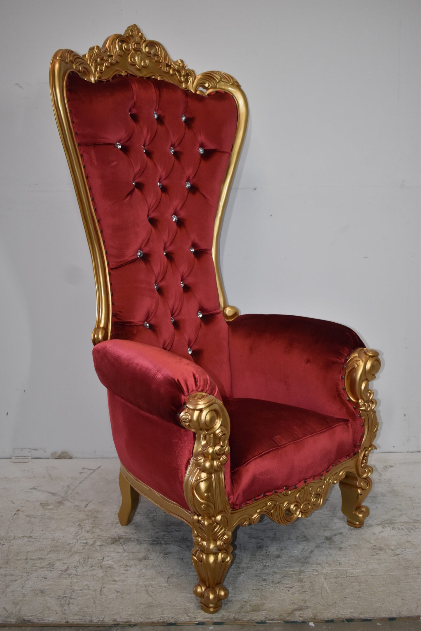 Kings Chair Red and Gold Colors - Giant Size Size: 30" x 35" x 71"H