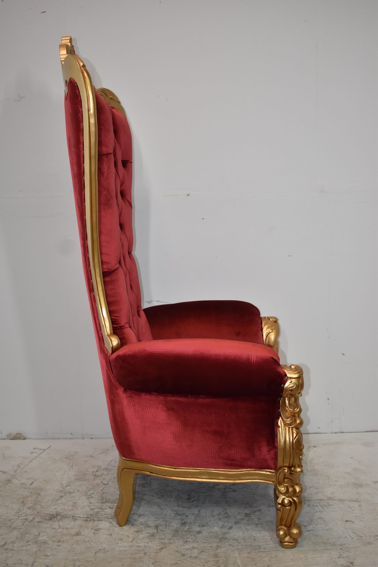 Kings Chair Red and Gold Colors - Giant Size Size: 30" x 35" x 71"H