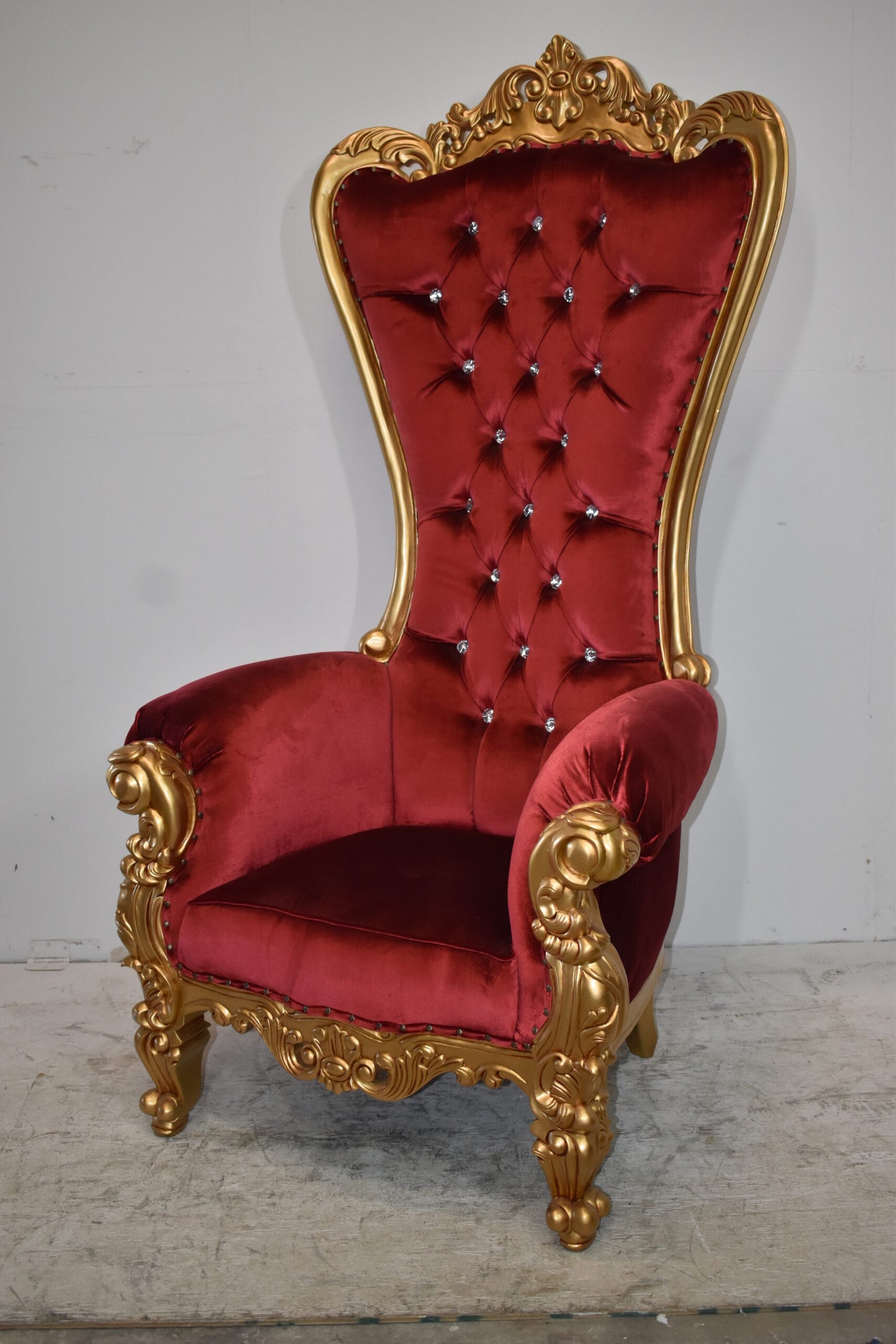 Kings Chair Red and Gold Colors - Giant Size Size: 30" x 35" x 71"H