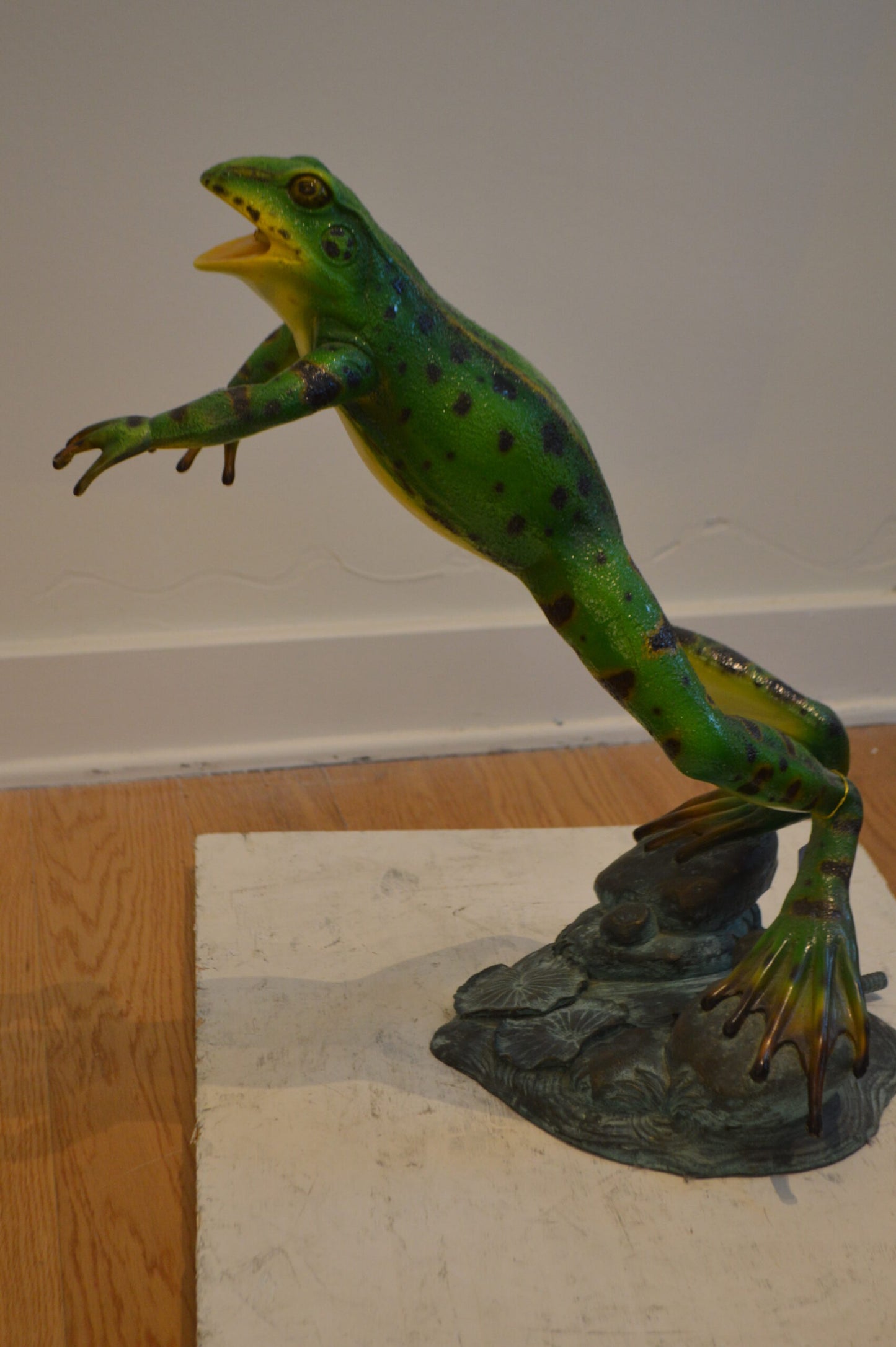 Jumping Frog Bronze Statue Fountain - Size: 19"L x 12"W x 22"H.