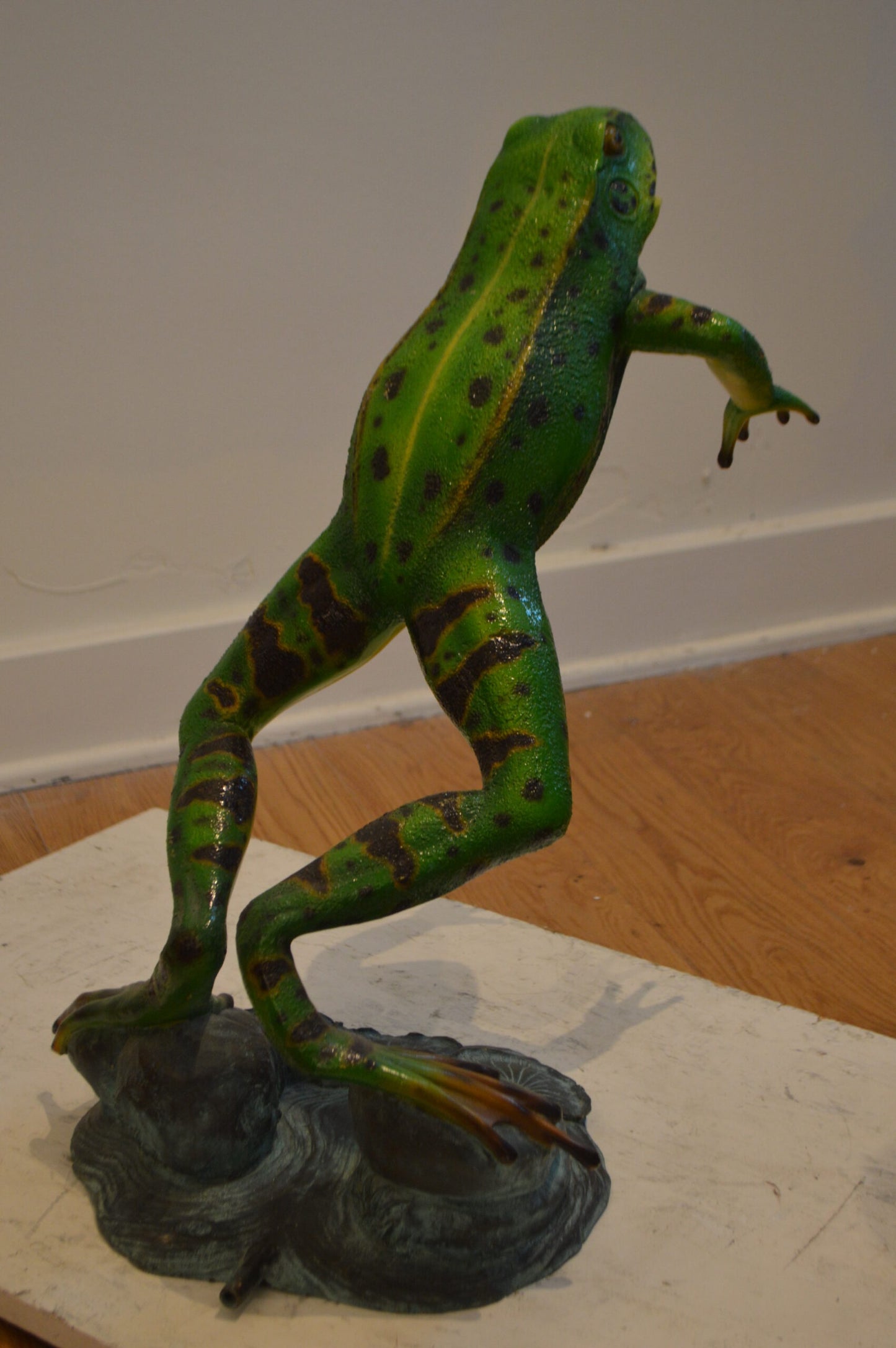 Jumping Frog Bronze Statue Fountain - Size: 19"L x 12"W x 22"H.