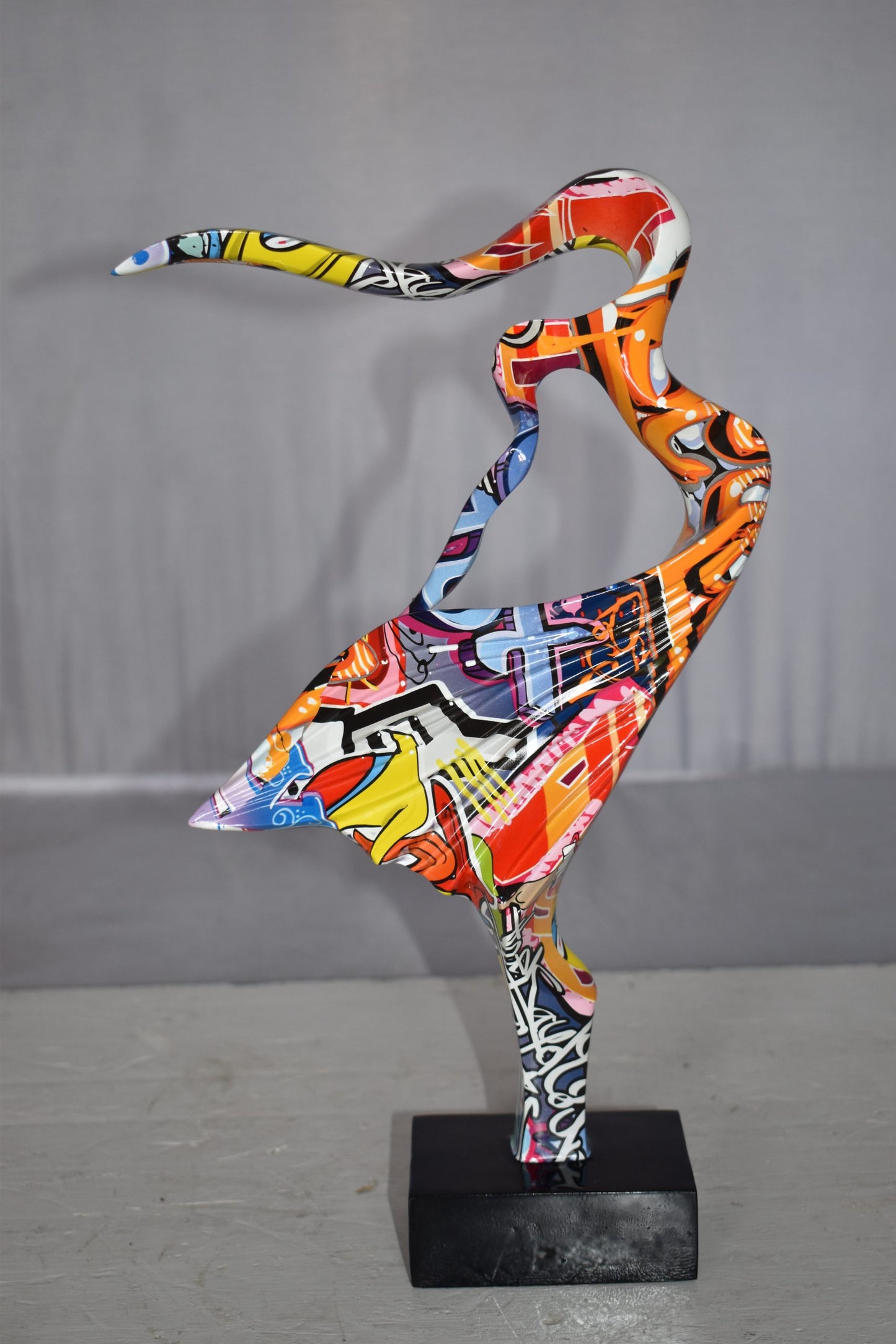 Gone With The Wind Modern Graffiti Resin Statue Size: 9" x 3" x 14"H