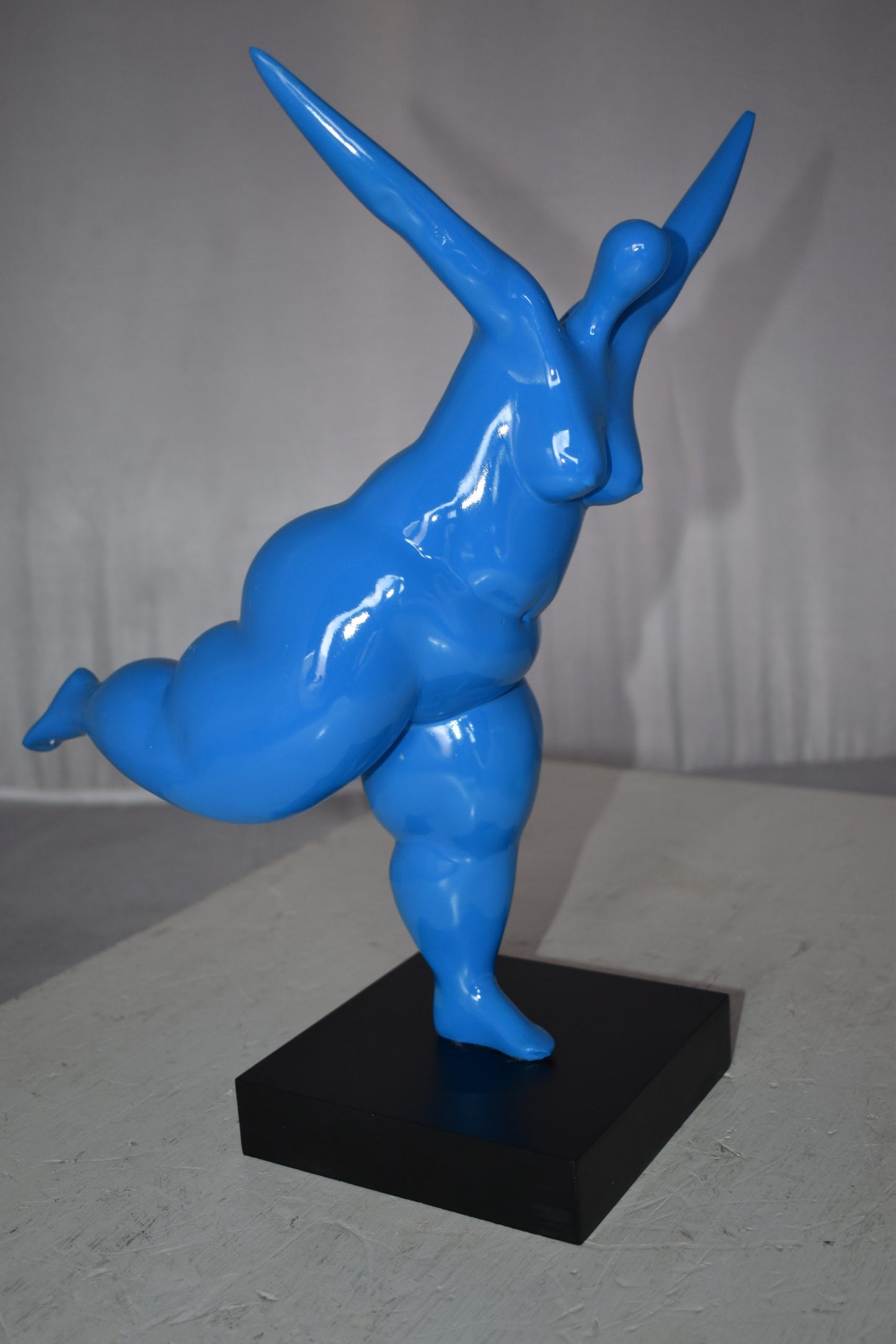 Modern art Voluptuous Blue Lady Standing on one Leg resin statue 14 x 9" x 15"H