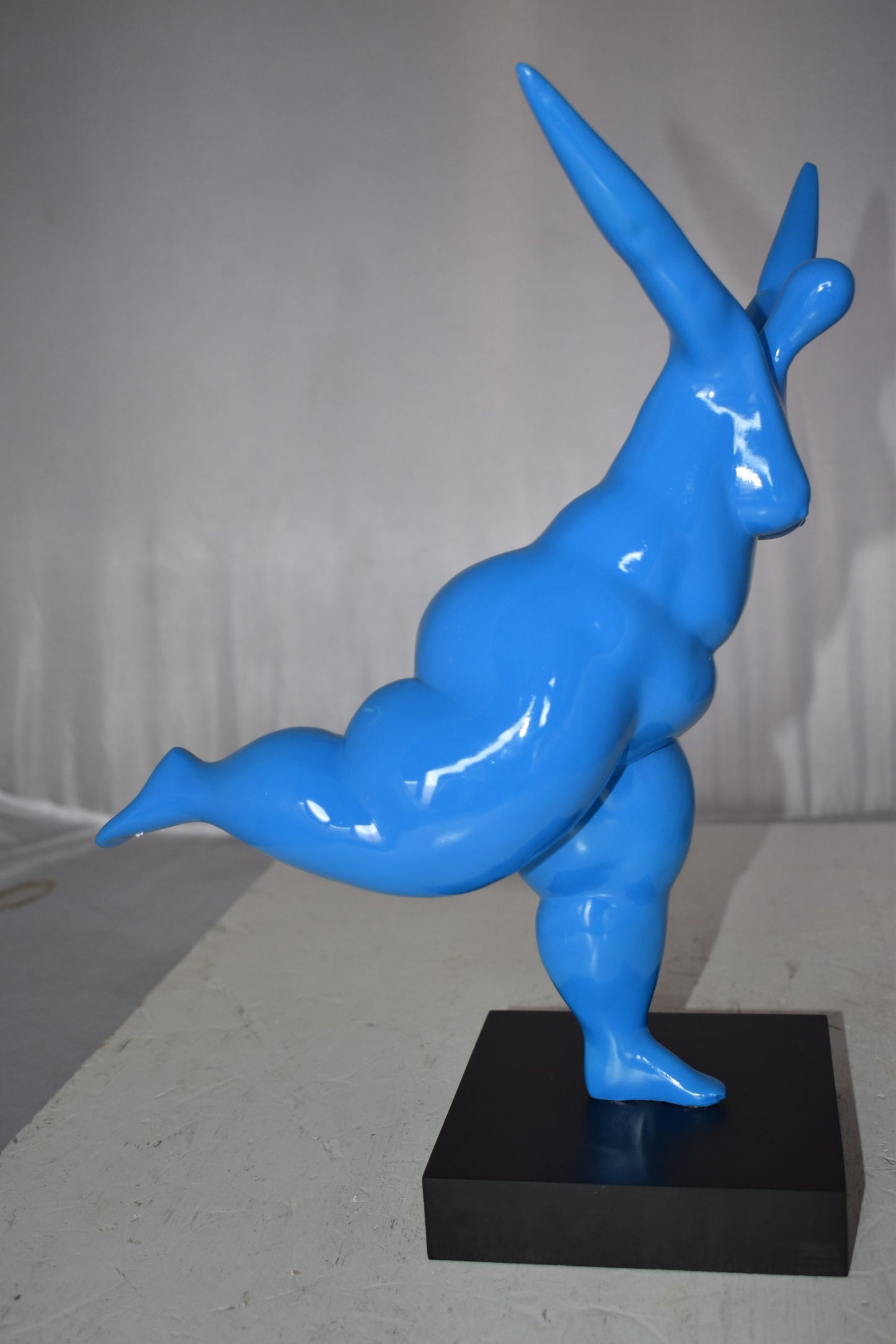 Modern art Voluptuous Blue Lady Standing on one Leg resin statue 14 x 9" x 15"H
