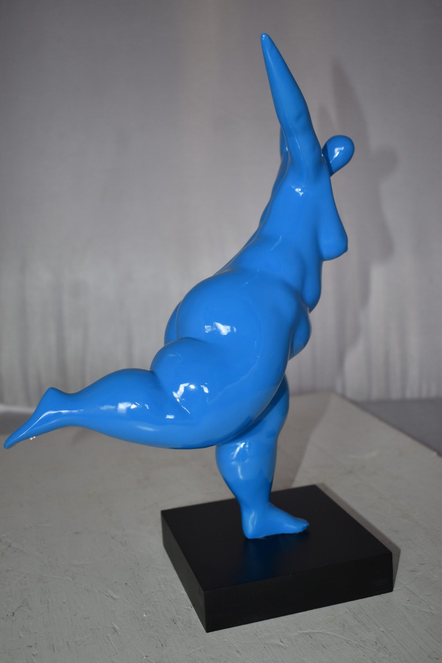 Modern art Voluptuous Blue Lady Standing on one Leg resin statue 14 x 9" x 15"H