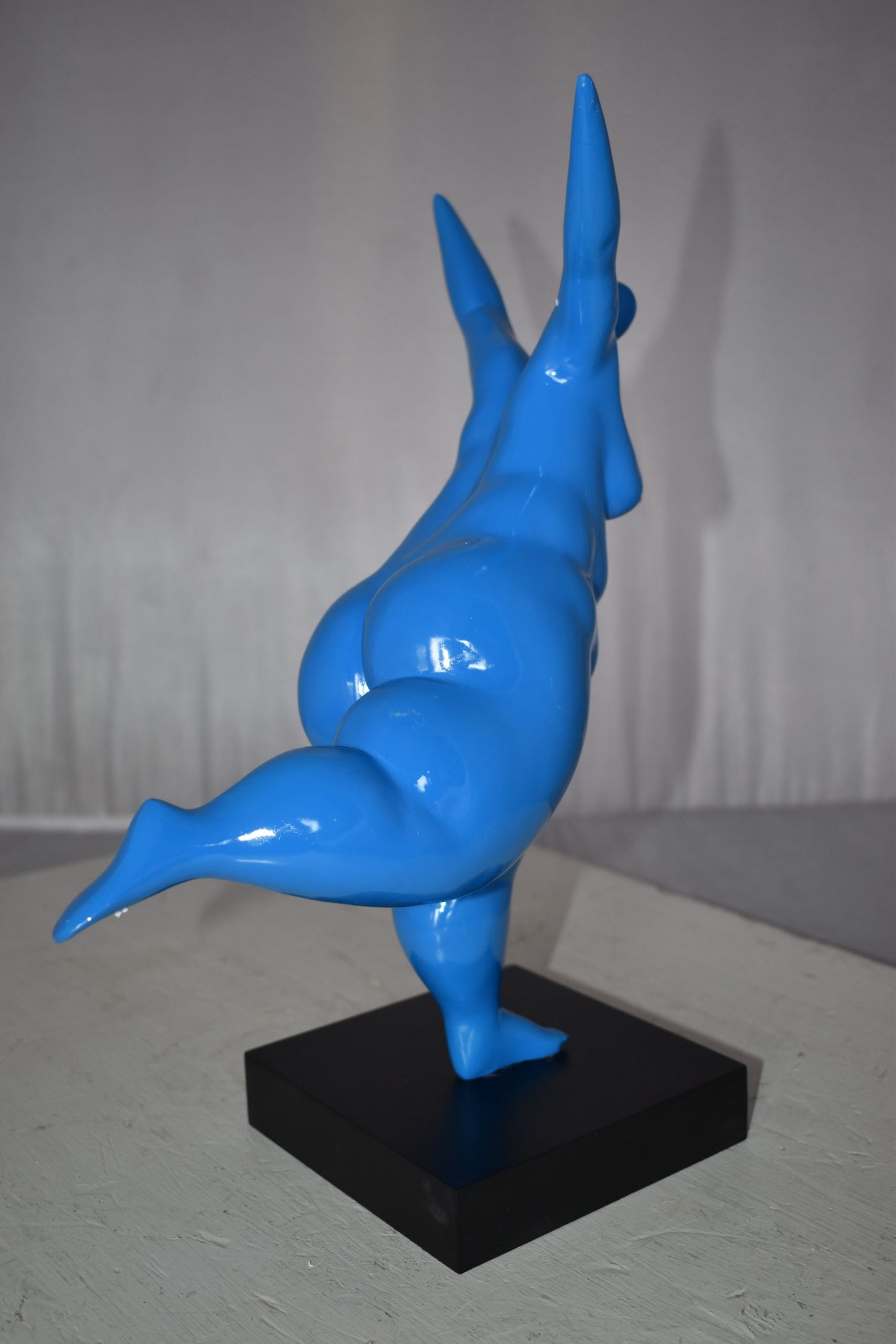 Modern art Voluptuous Blue Lady Standing on one Leg resin statue 14 x 9" x 15"H