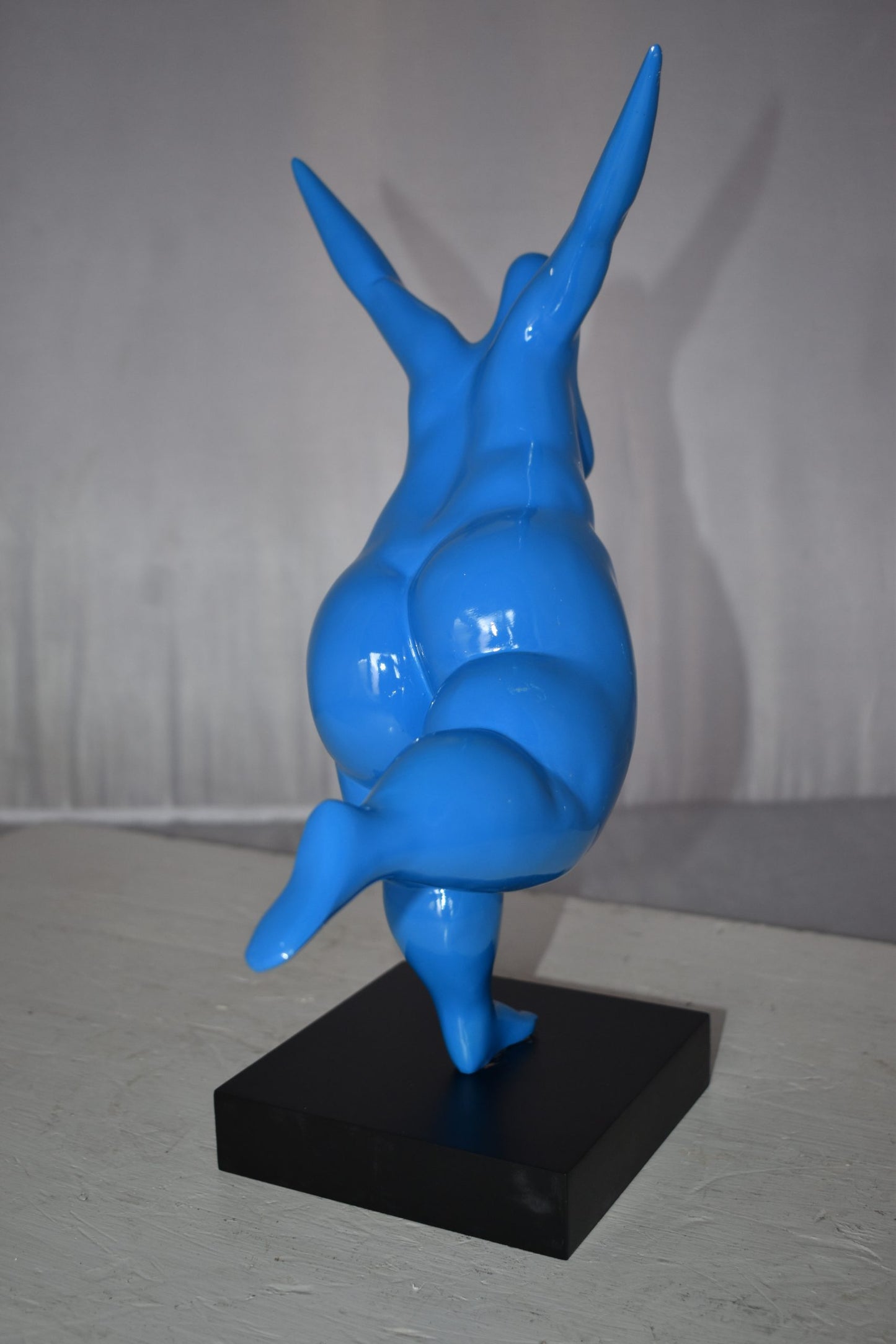 Modern art Voluptuous Blue Lady Standing on one Leg resin statue 14 x 9" x 15"H