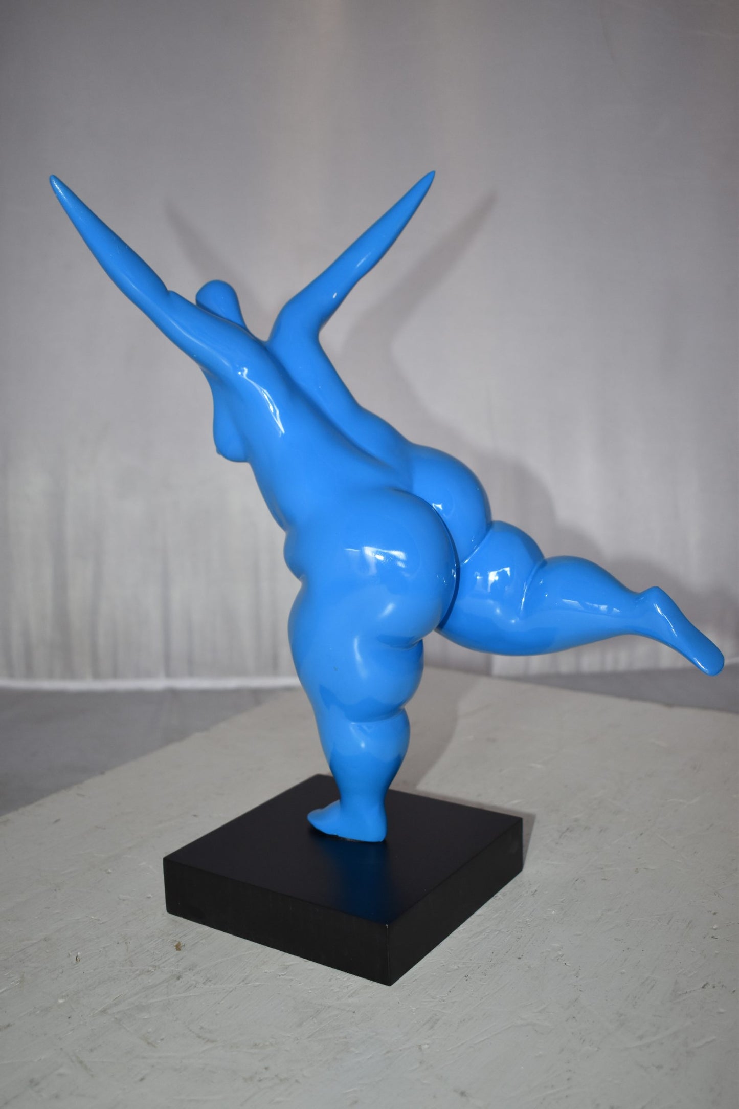 Modern art Voluptuous Blue Lady Standing on one Leg resin statue 14 x 9" x 15"H