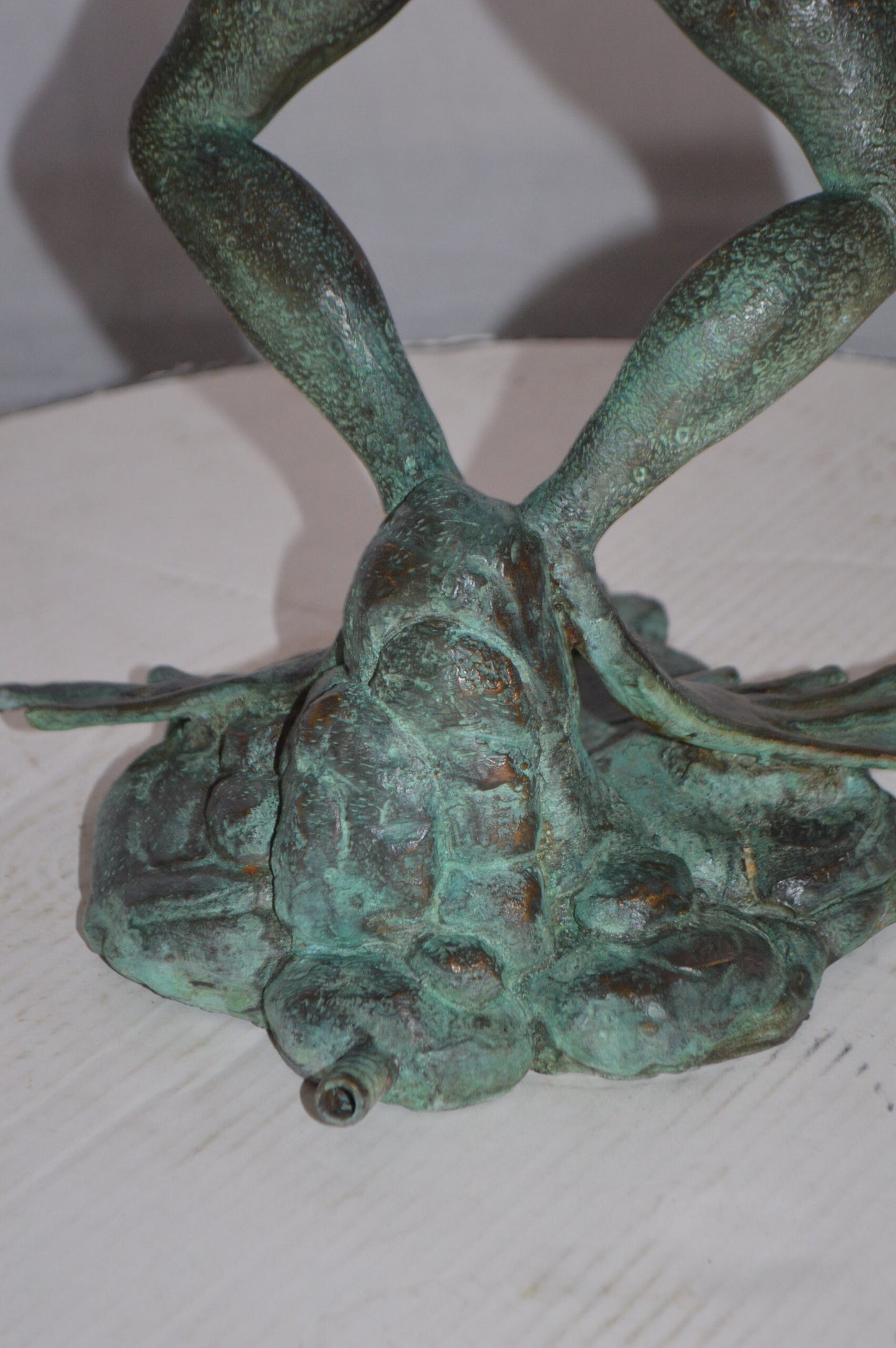 Frog Jumping Bronze Statue Fountain - Size: 11"L x 13"W x 16"H.