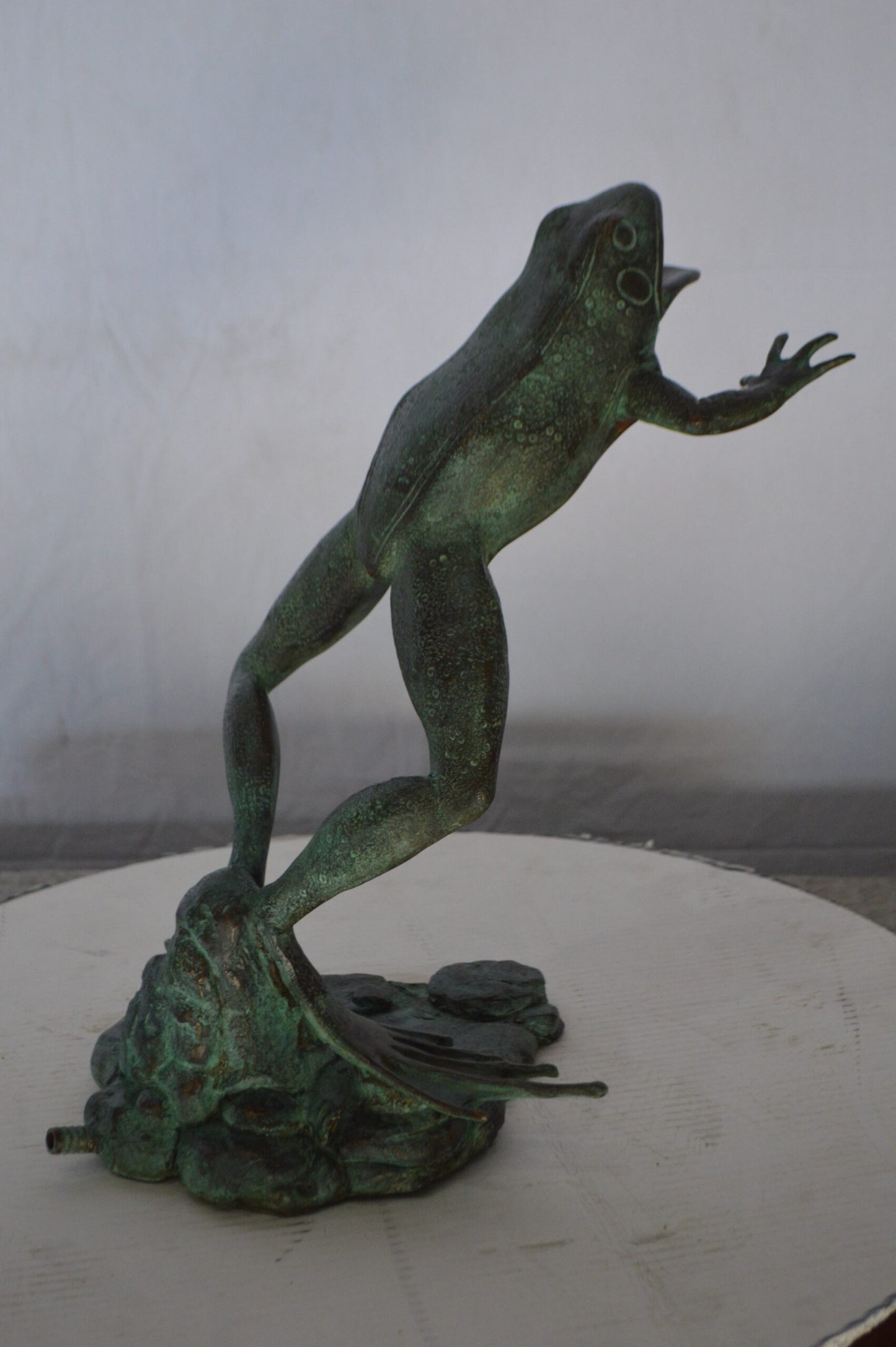 Frog Jumping Bronze Statue Fountain - Size: 11"L x 13"W x 16"H.