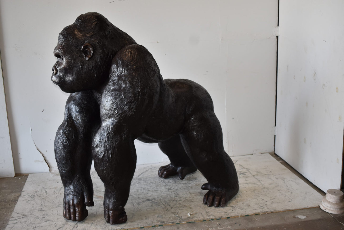 Giant King Kong Gorilla Looking Around Bronze Statue Size: 58" x 38" x 60"H