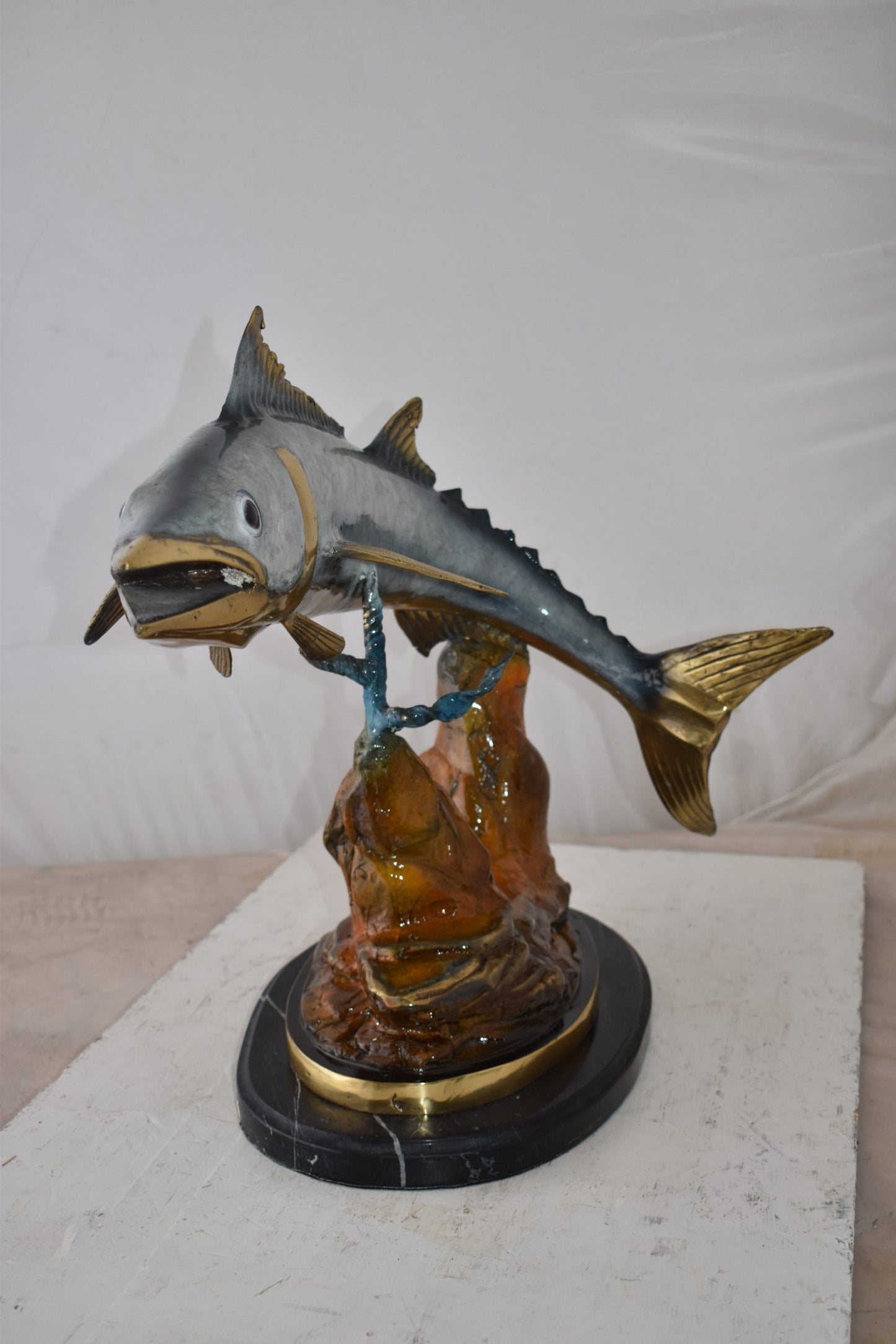 Wahoo Fish Grey Finish Swimming in The Ocean Bronze Statue Size 17" x 25" x 19"H