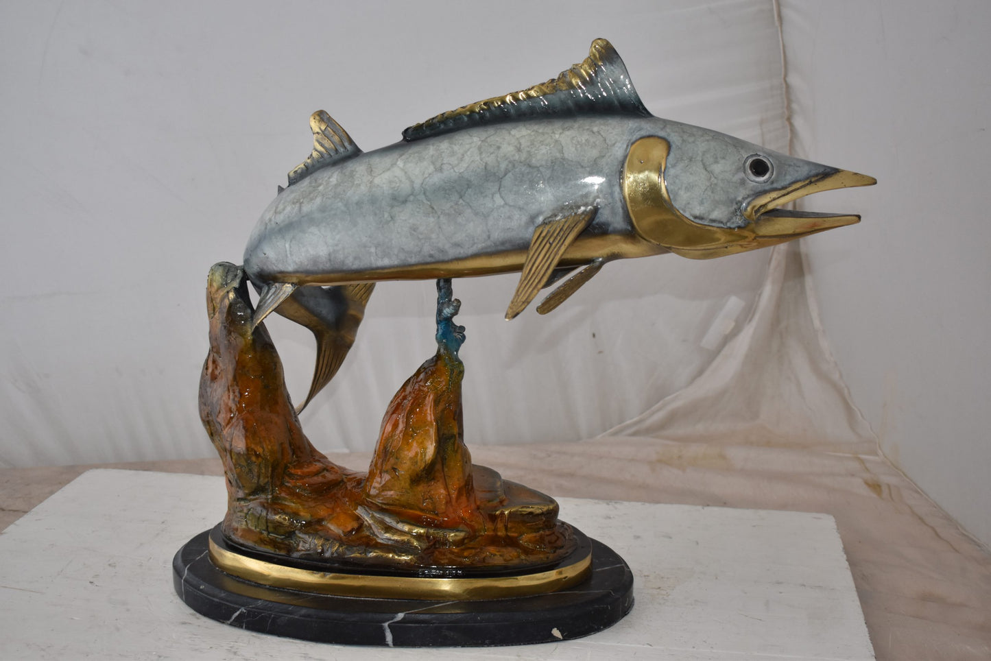 Wahoo Fish Grey Finish Swimming in The Ocean Bronze Statue Size 17" x 25" x 19"H