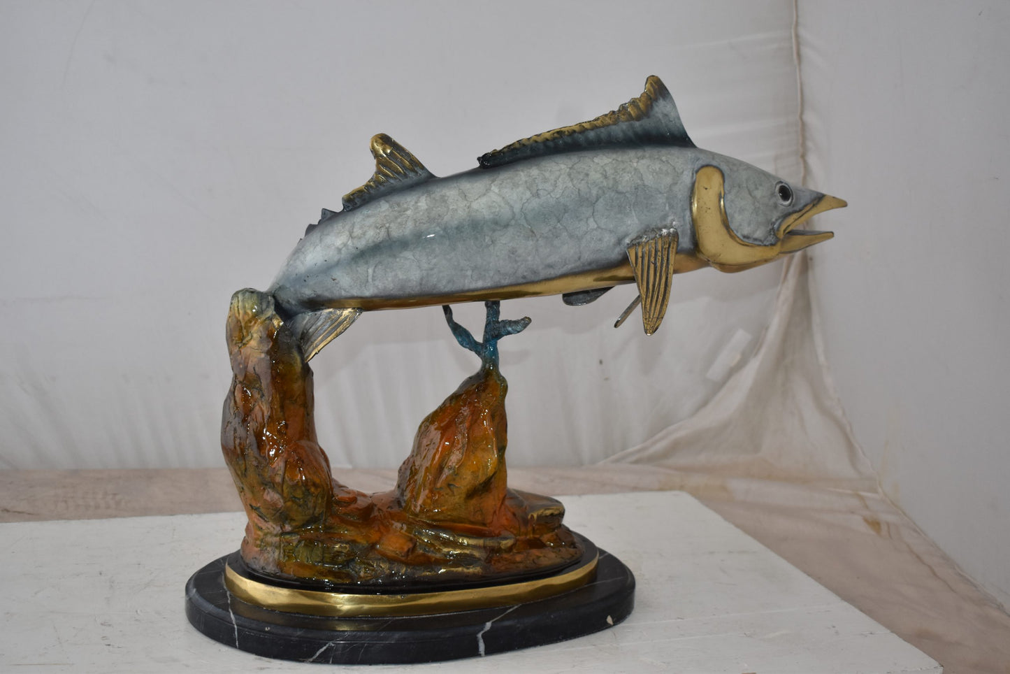 Wahoo Fish Grey Finish Swimming in The Ocean Bronze Statue Size 17" x 25" x 19"H