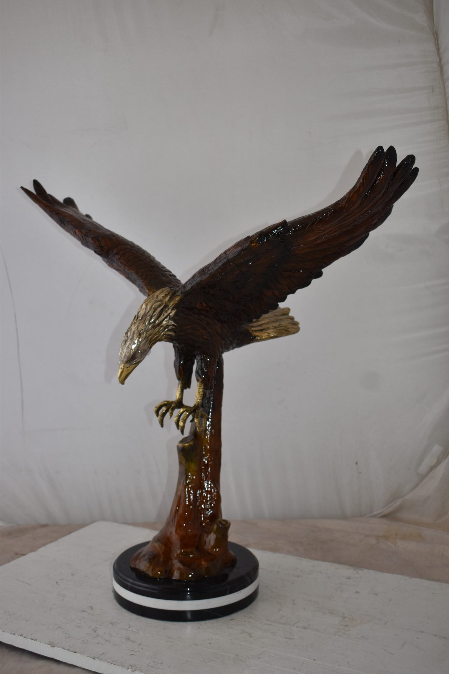 Eagle Flying and Looking Down for Prey Bronze Statue Size: 29" x 17" x 28"H