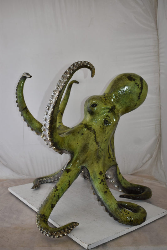 Large and Impressive Octopus Made of Bronze Statue Size: 33" x 34" x 29"H