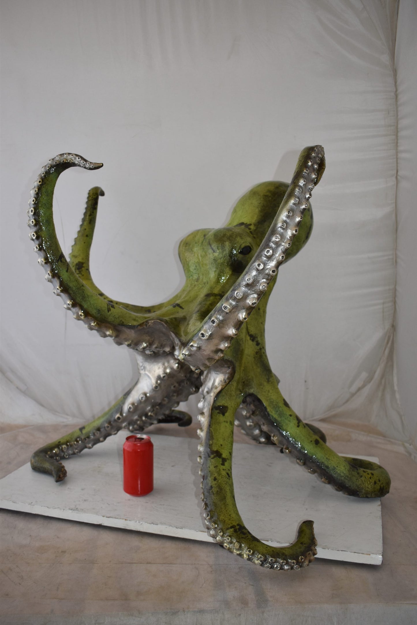 Large and Impressive Octopus Made of Bronze Statue Size: 33" x 34" x 29"H
