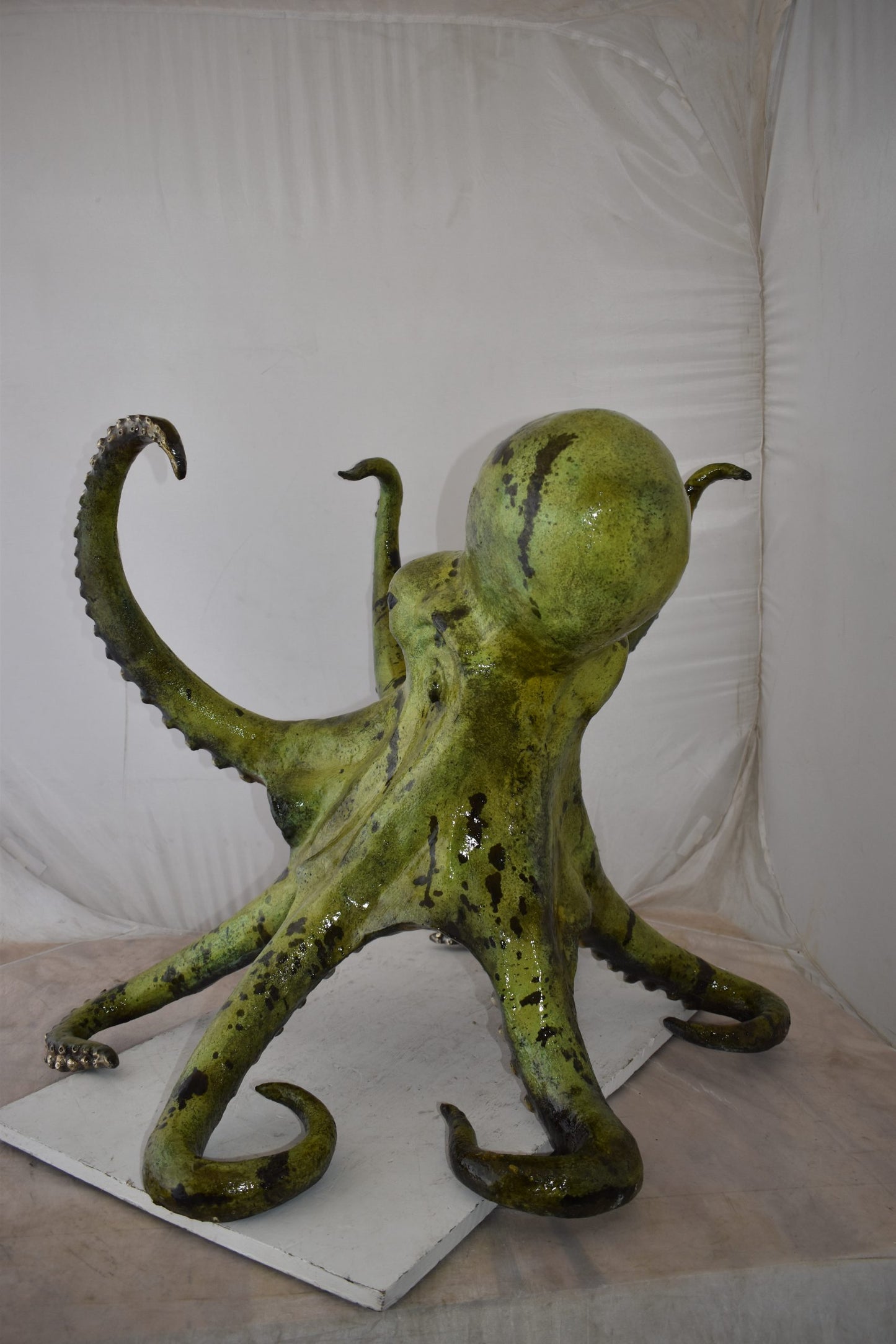Large and Impressive Octopus Made of Bronze Statue Size: 33" x 34" x 29"H