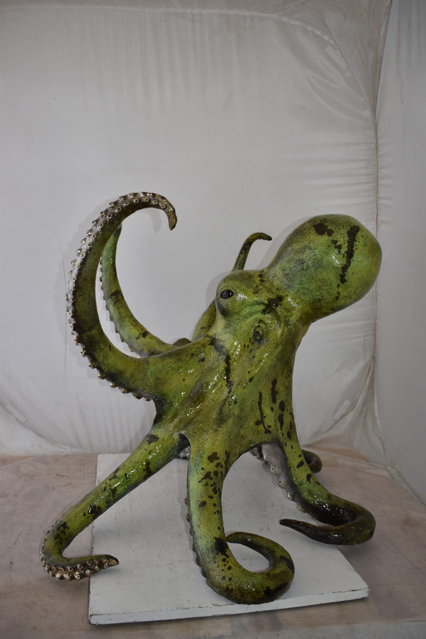 Large and Impressive Octopus Made of Bronze Statue Size: 33" x 34" x 29"H