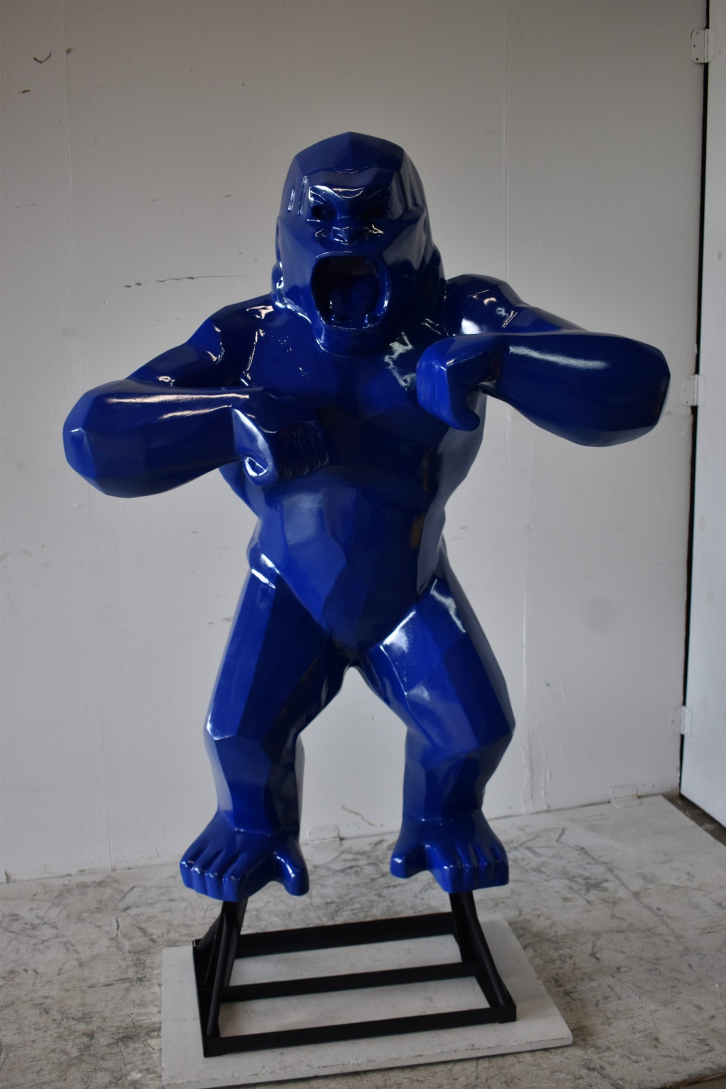 Giant King Kong Statue Made of Resin for Outdoors Size: 42" x 27" x 63"H
