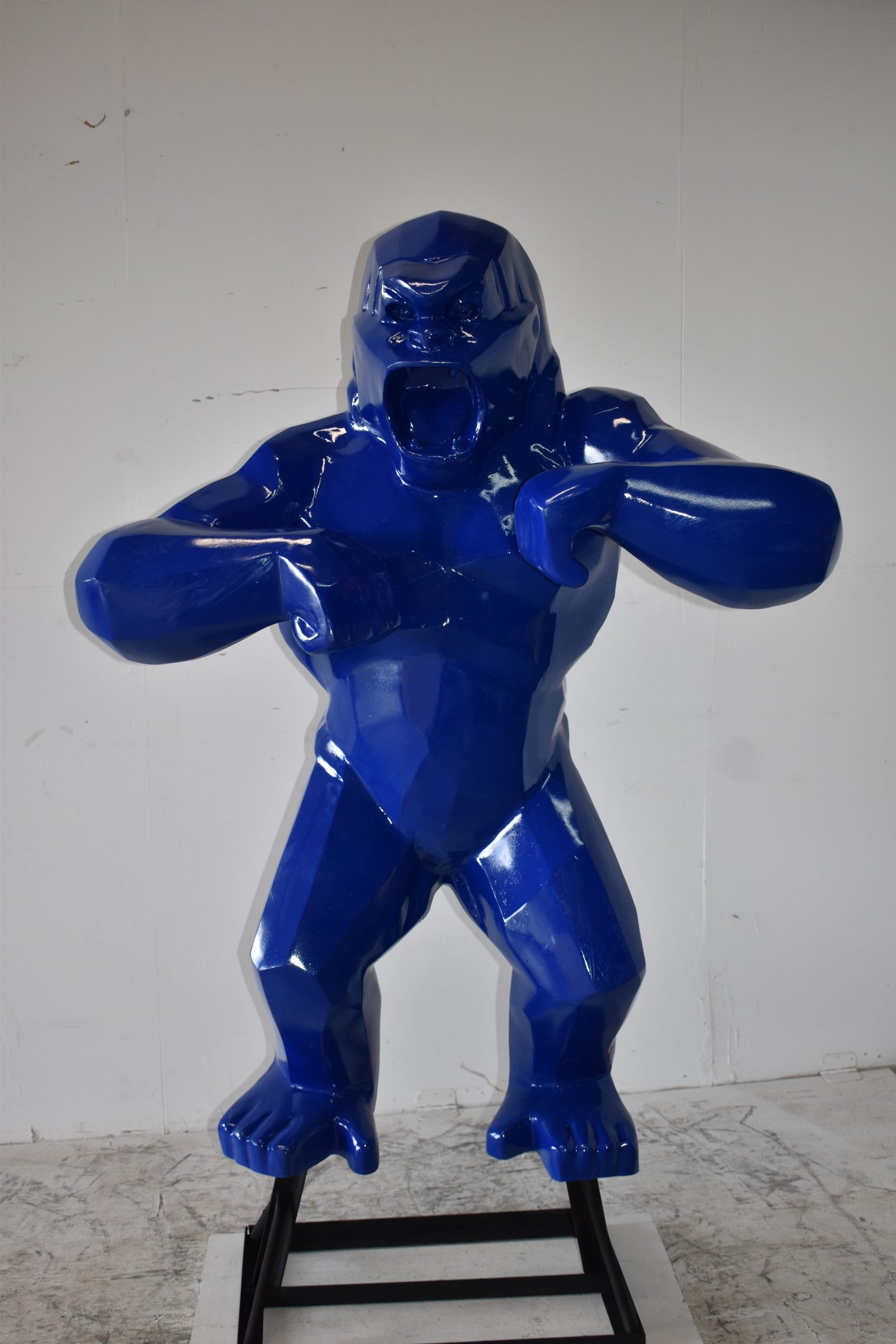 Giant King Kong Statue Made of Resin for Outdoors Size: 42" x 27" x 63"H
