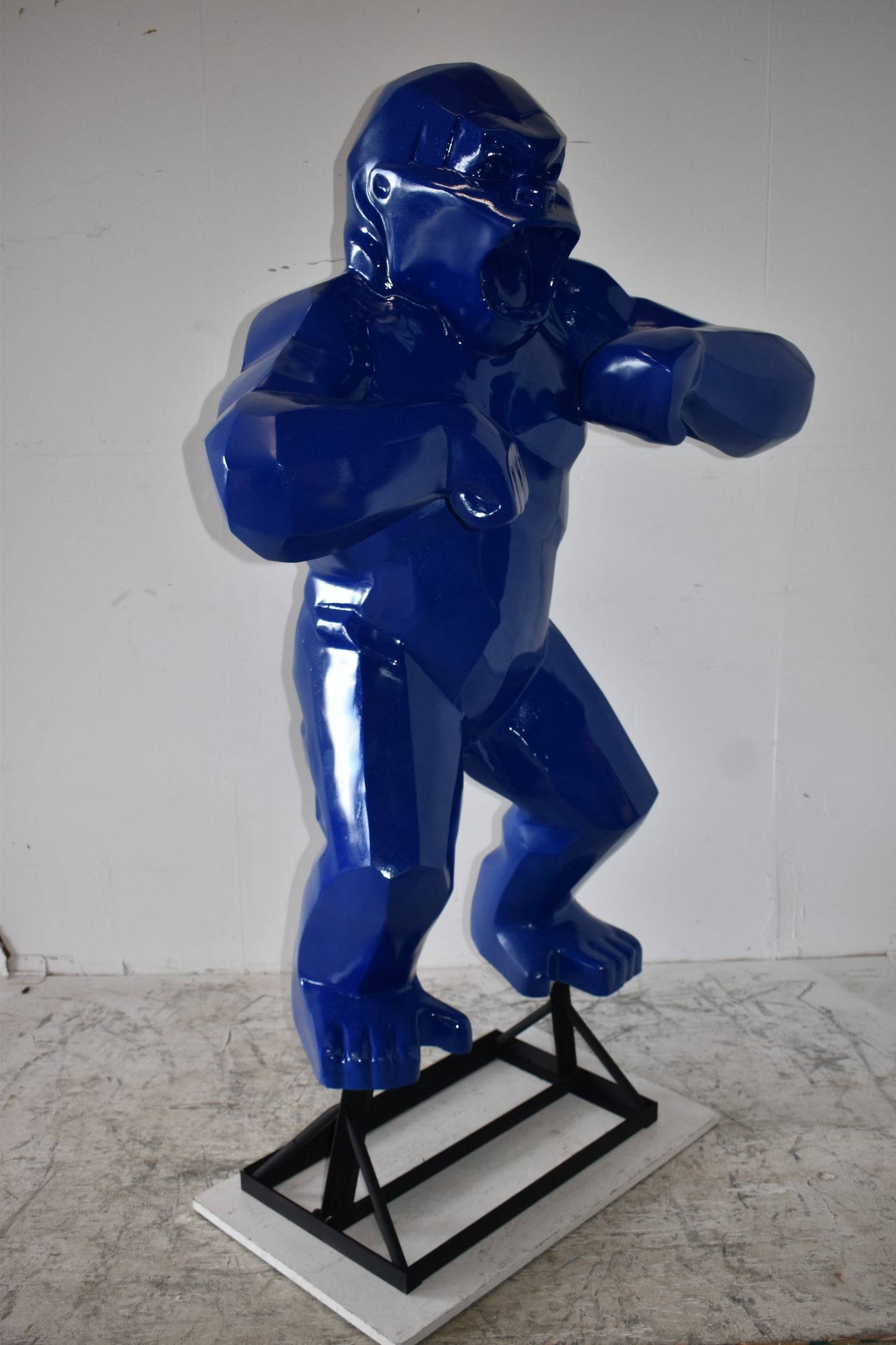 Giant King Kong Statue Made of Resin for Outdoors Size: 42" x 27" x 63"H
