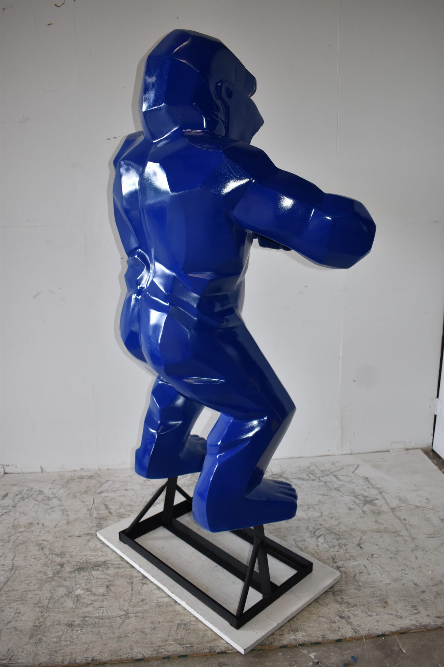 Giant King Kong Statue Made of Resin for Outdoors Size: 42" x 27" x 63"H