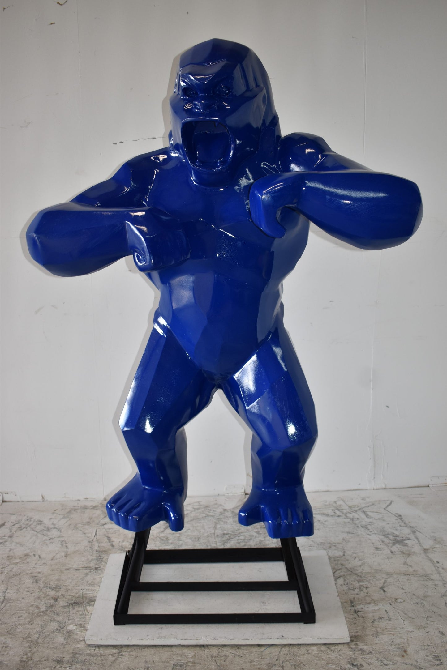 Giant King Kong Statue Made of Resin for Outdoors Size: 42" x 27" x 63"H