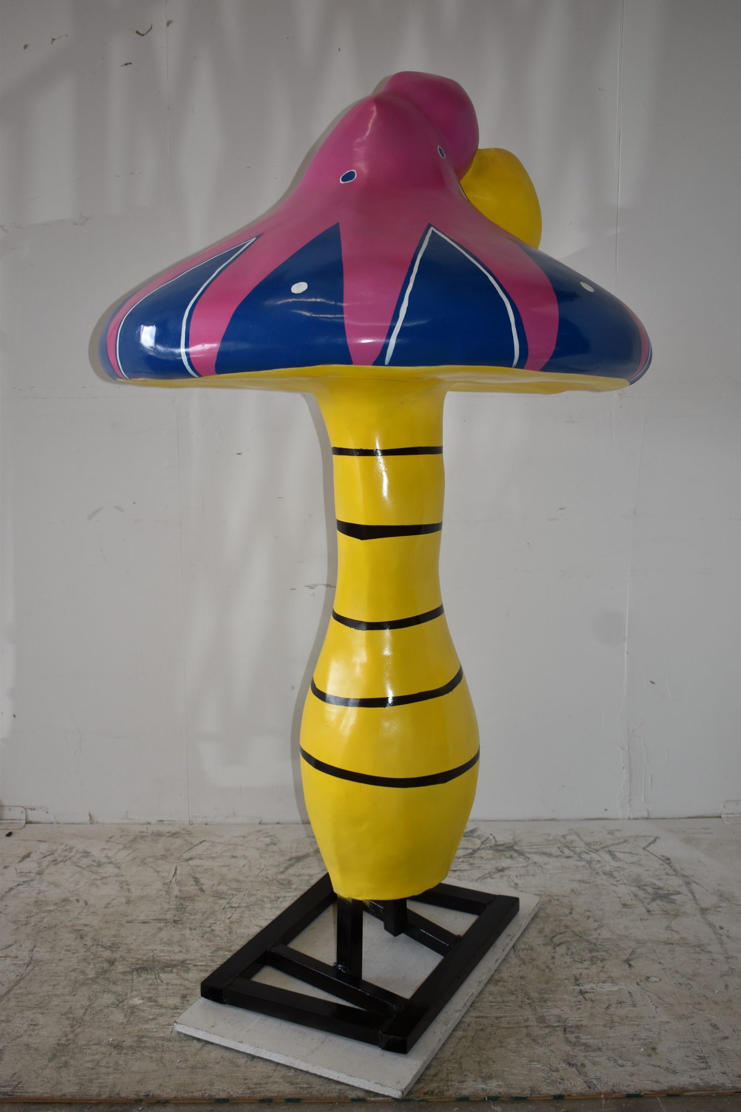 Happy Giant Mushroom Made of Resin for Outdoors Indoors Size: 43" x 43" x 68"H