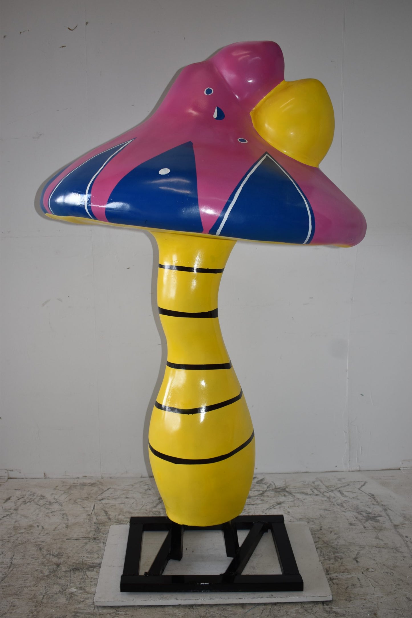 Happy Giant Mushroom Made of Resin for Outdoors Indoors Size: 43" x 43" x 68"H
