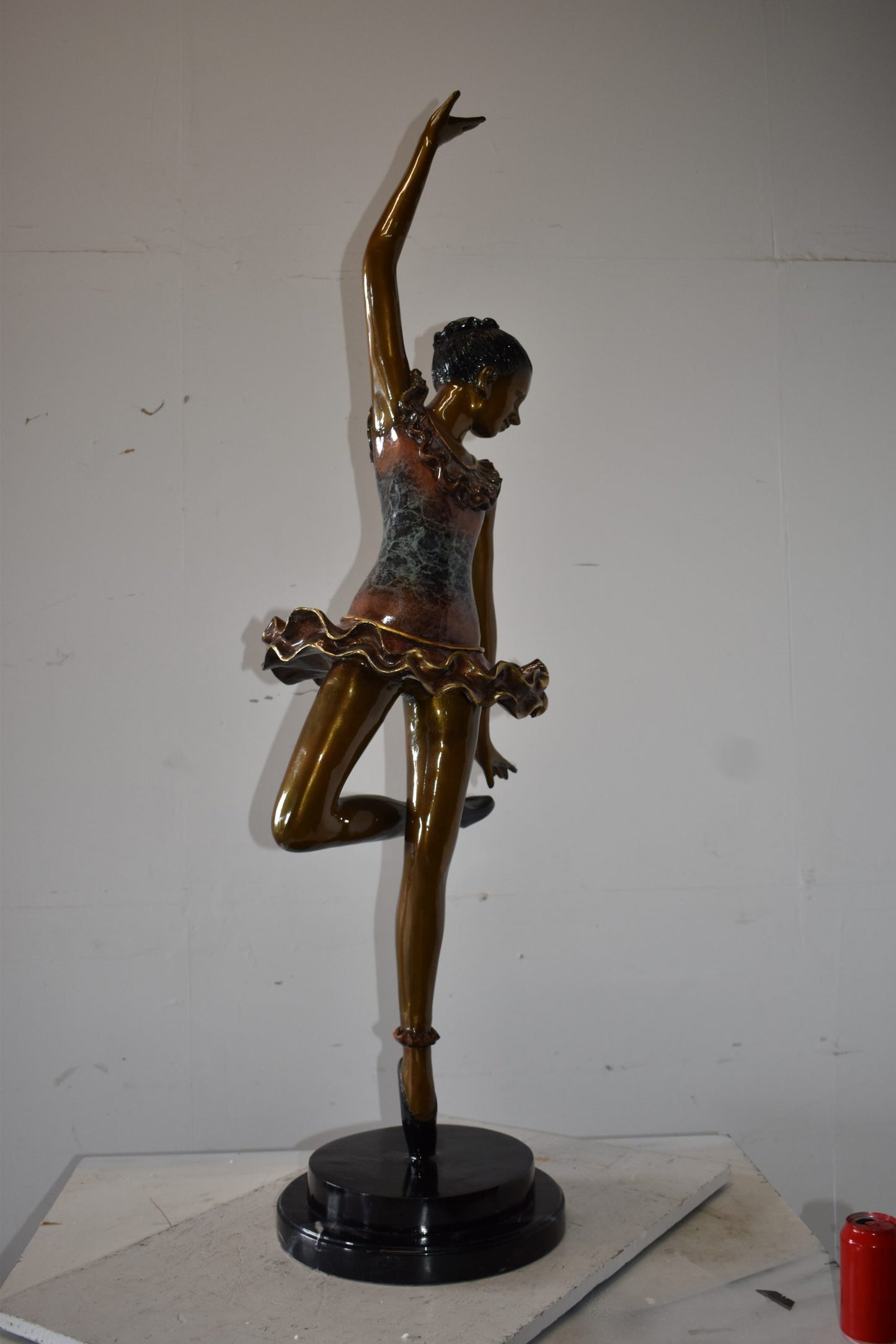 Ballet Dancer Ballerina on her Tippy Toes Bronze Statue