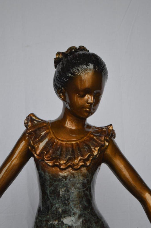 Ballet Dancer on Tippy Toes Bronze Statue - Size: 25"L x 14"W x 47"H.