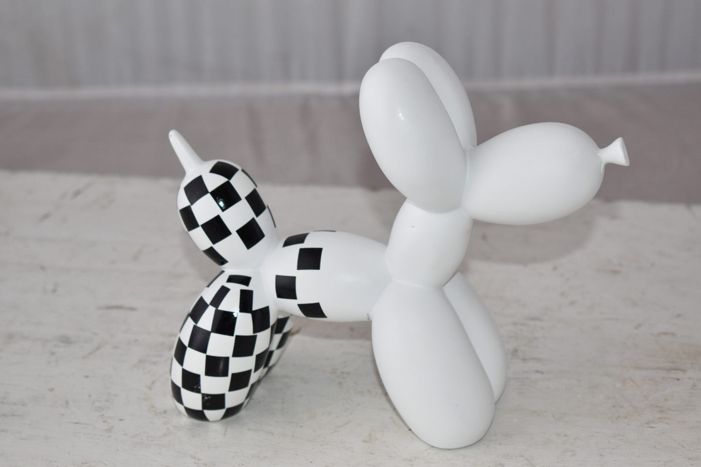 Balloon Dog Made of Resin Statue with Black and White Finish Size: 8" x 3" x 7"H