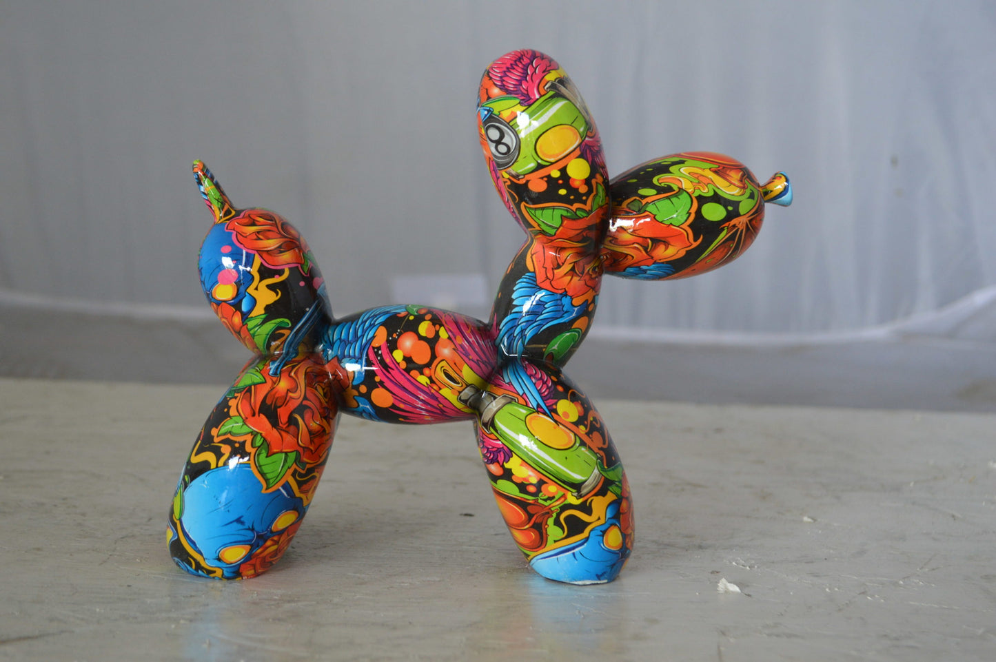 Graffiti balloon dog Resin statue - Size: 9"L x 4"W x 7"H.