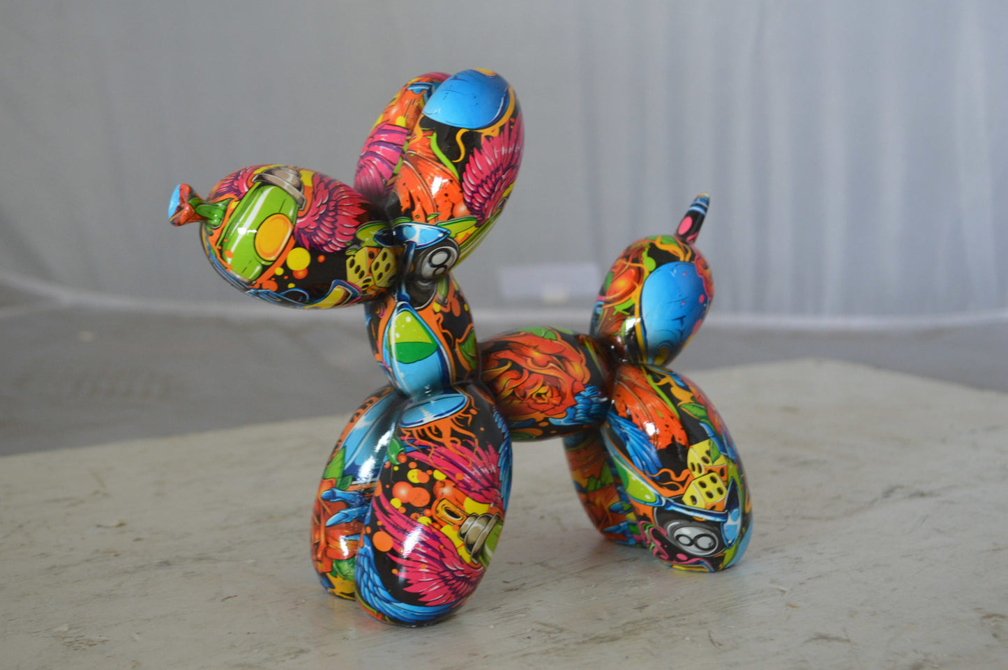 Graffiti balloon dog Resin statue - Size: 9"L x 4"W x 7"H.