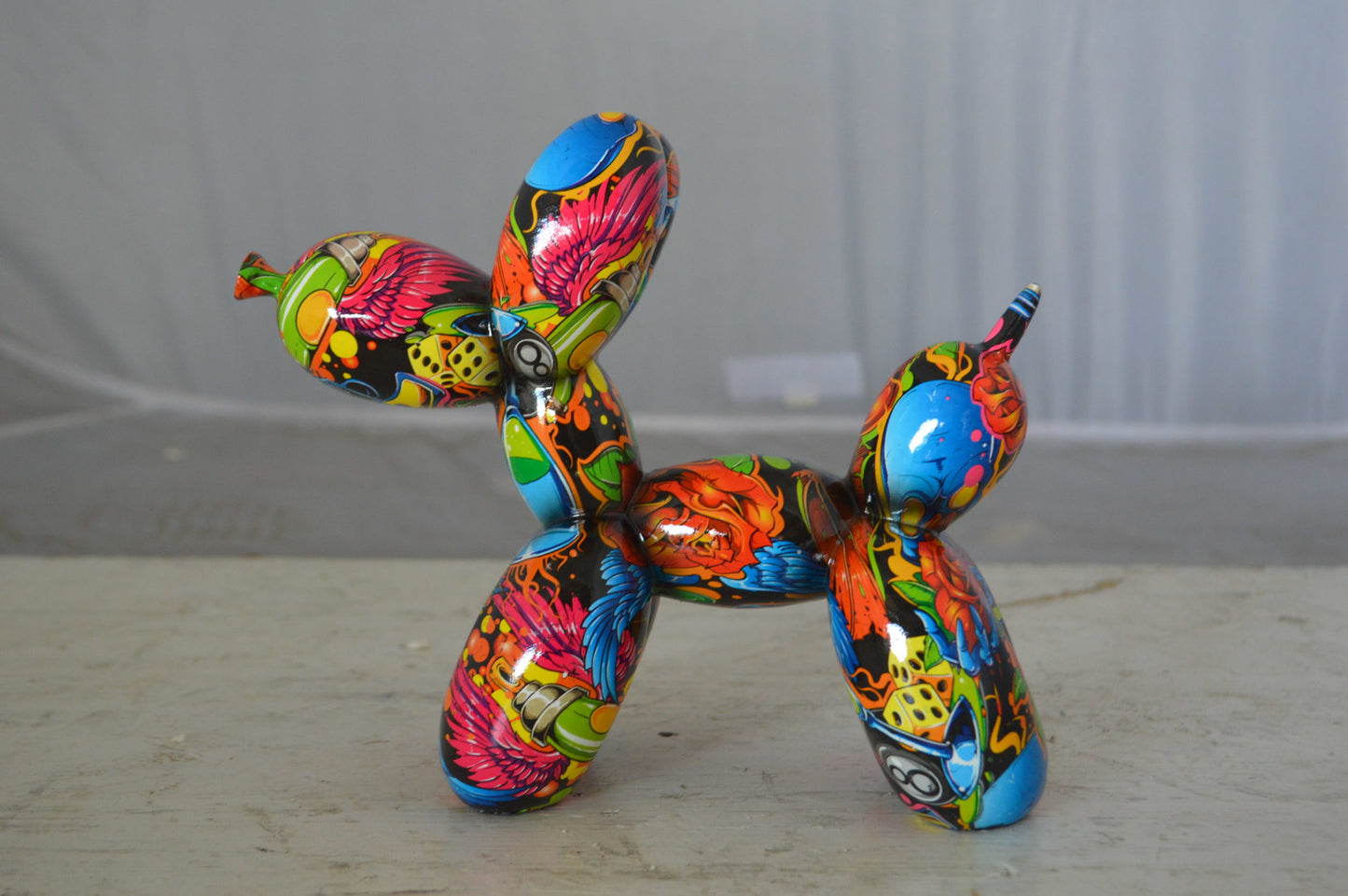 Graffiti balloon dog Resin statue - Size: 9"L x 4"W x 7"H.