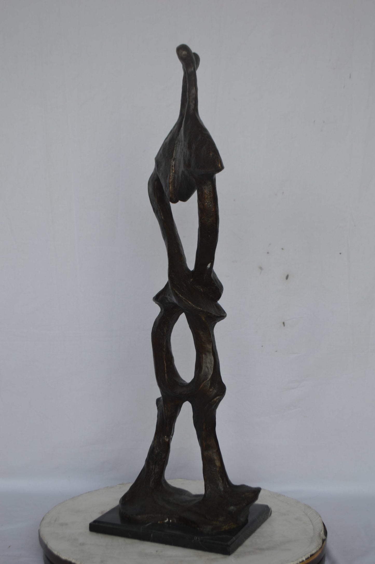 Modern art abstract, a couple kissing bronze statue - Size: 13"L x 11"W x 40"H.